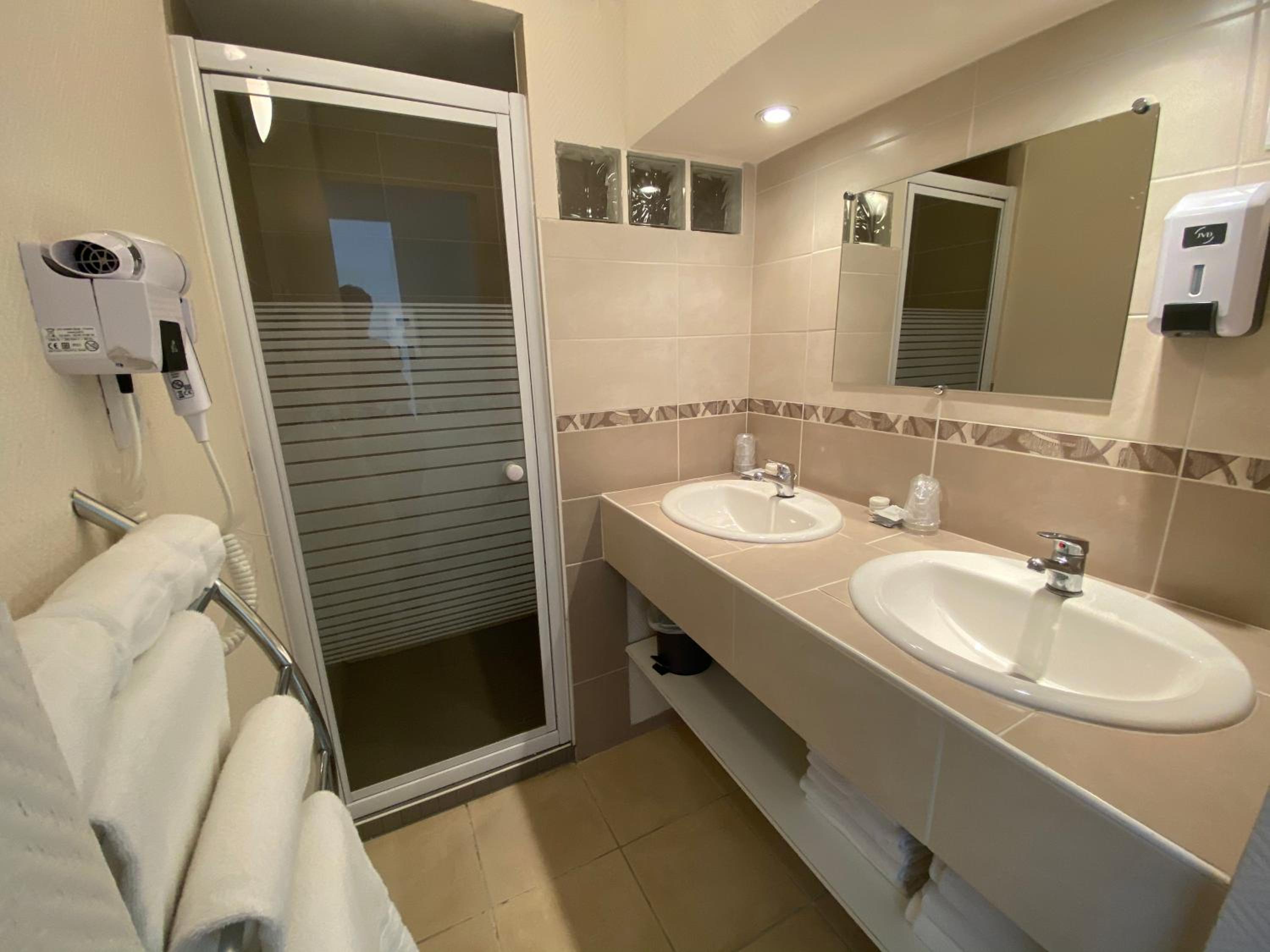 Family Suite - Photo 3