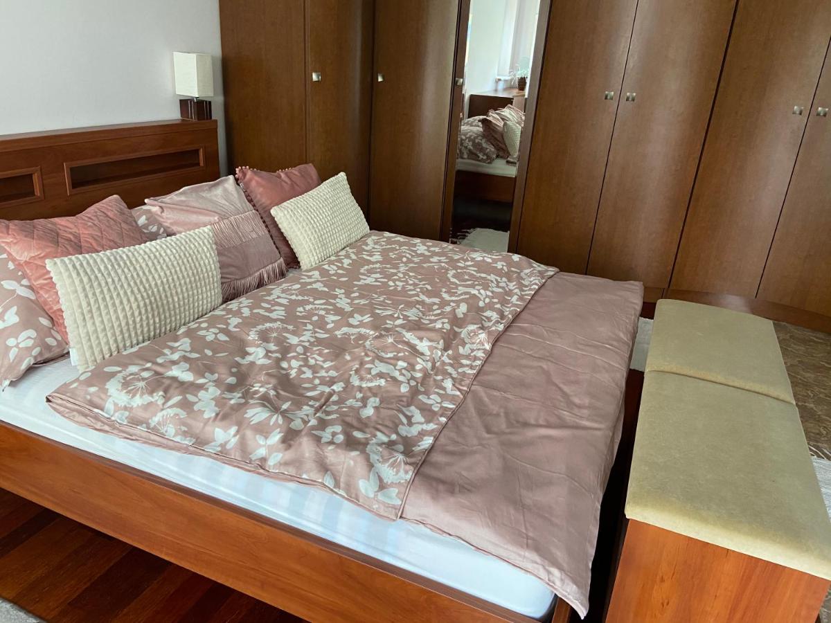 Deluxe King Suite photo 2