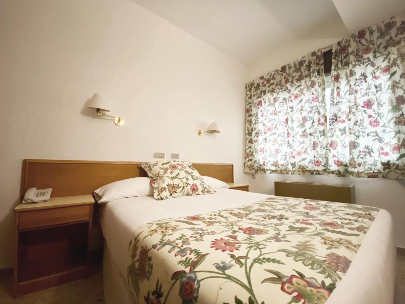 Single Room - Photo 1