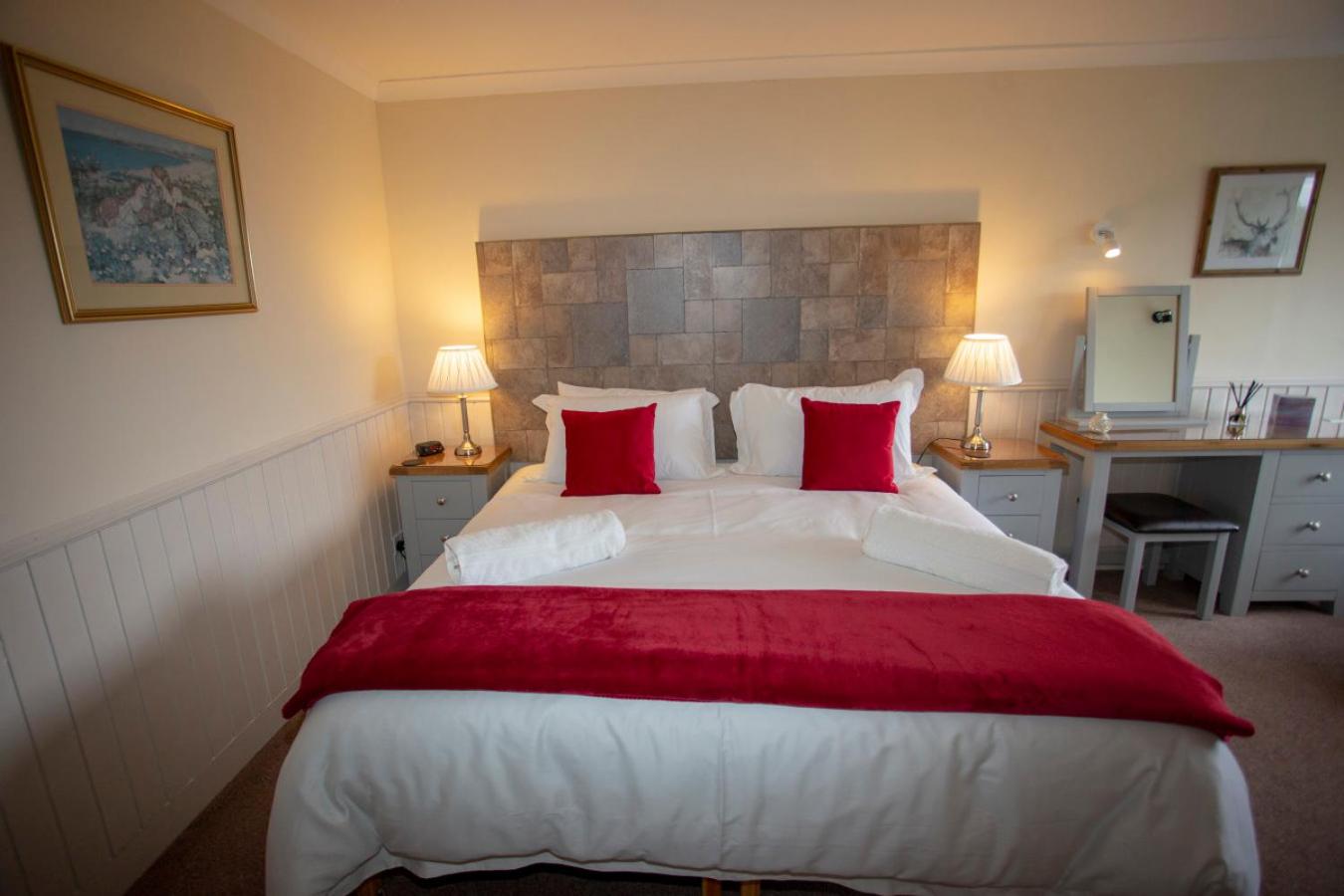 King Room with Mountain View photo 2