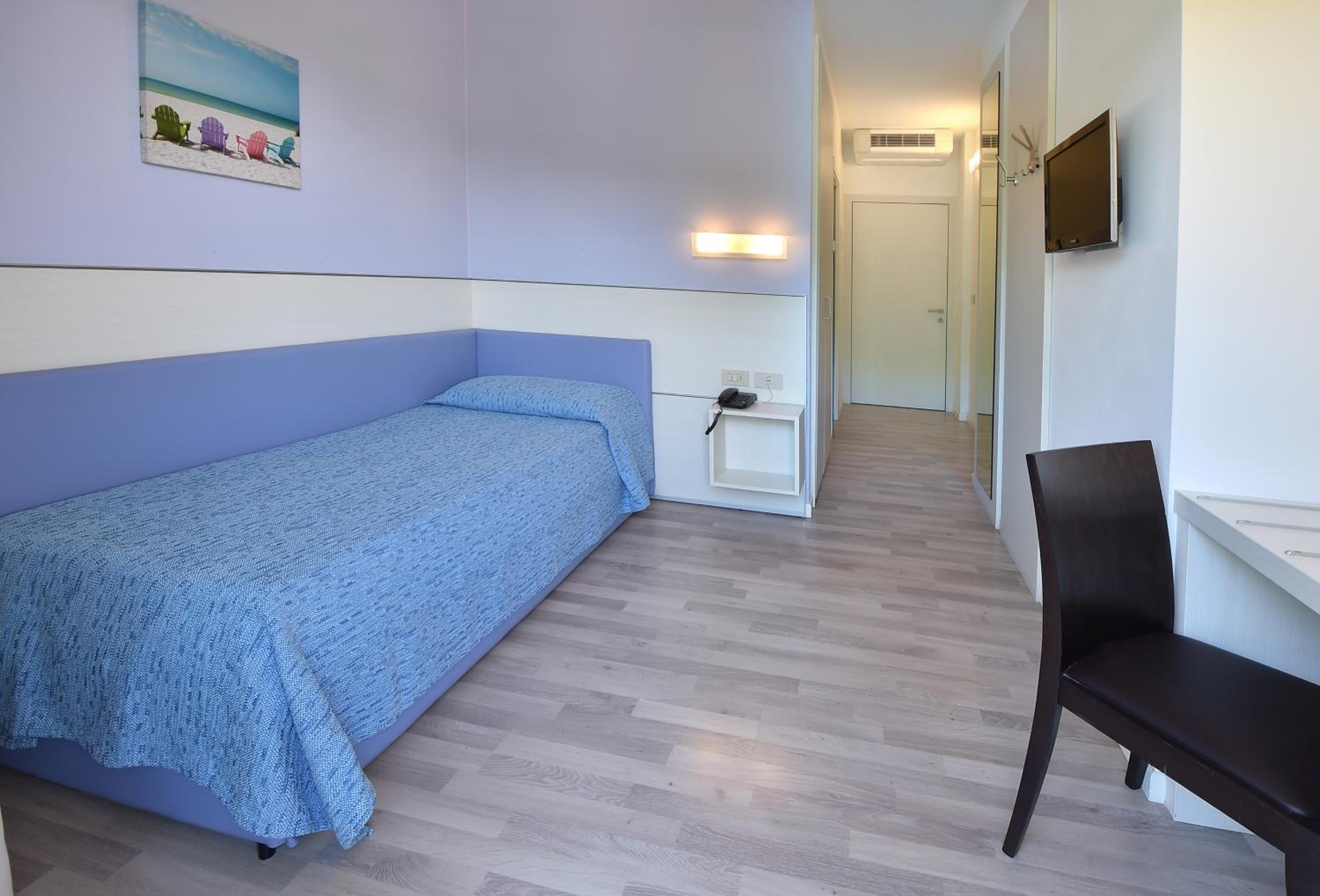 Single Room with Balcony photo 3