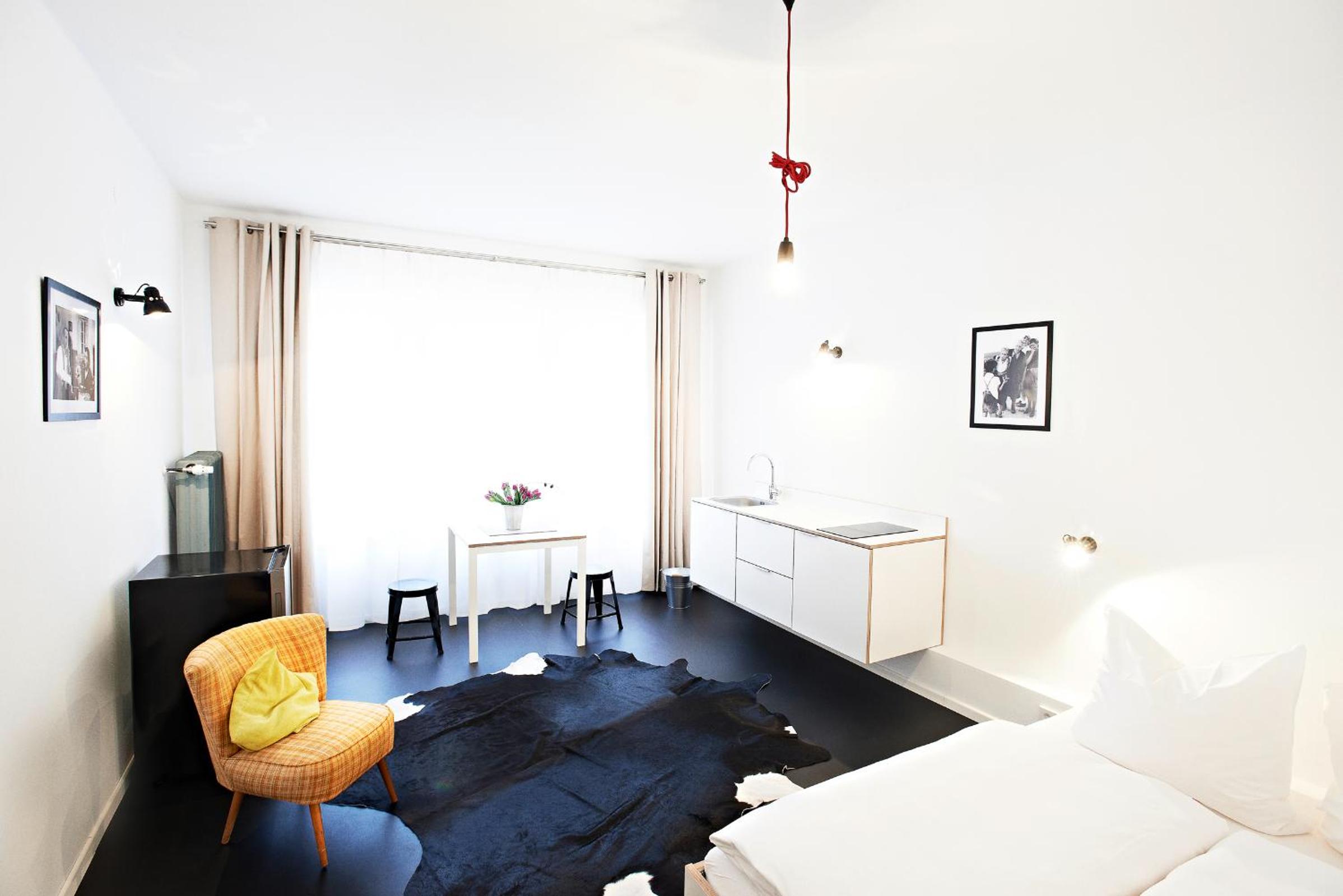 Studio Apartment photo 1