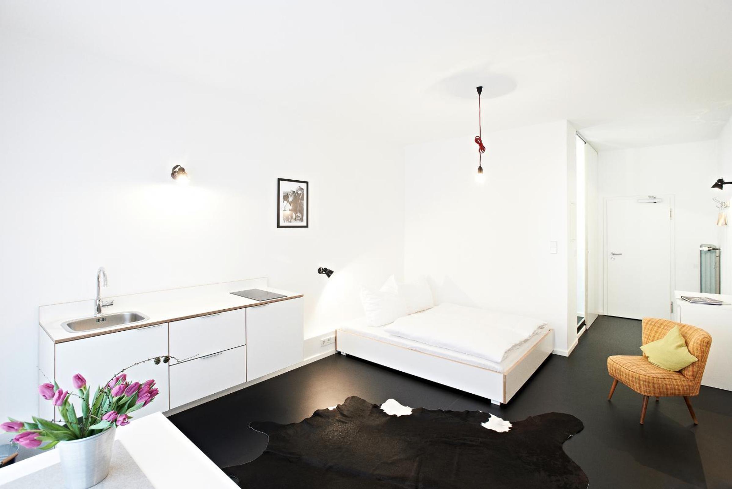 Studio Apartment photo 2