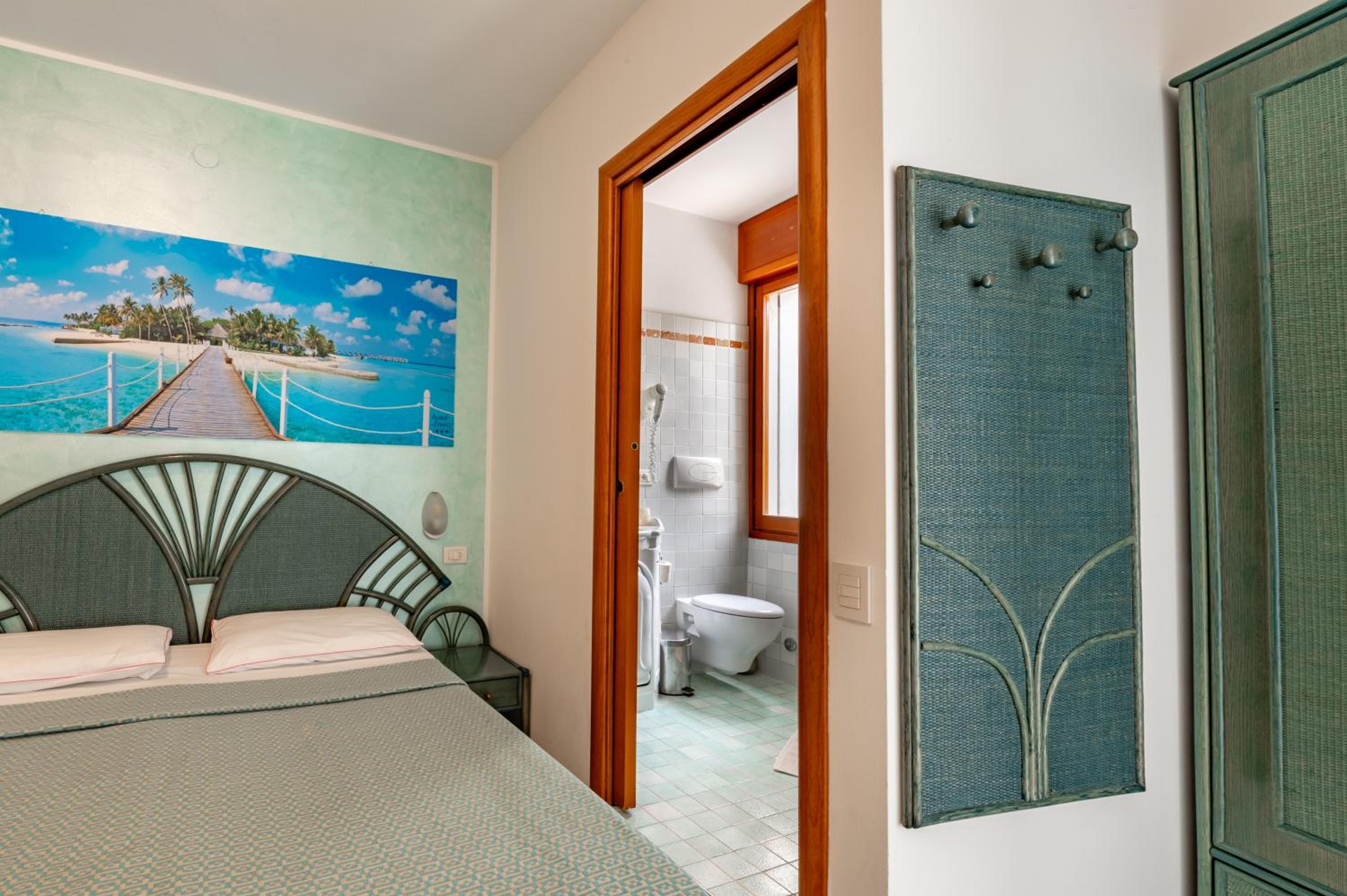 Double or Twin Room with Balcony photo 1