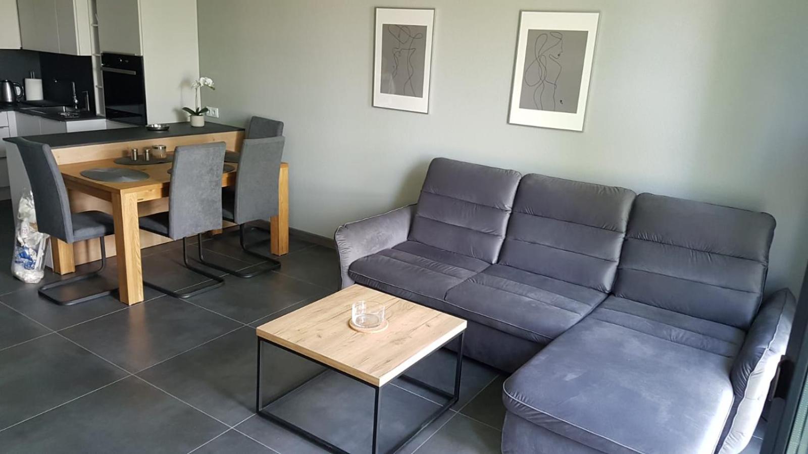 One-Bedroom Apartment - Photo 1