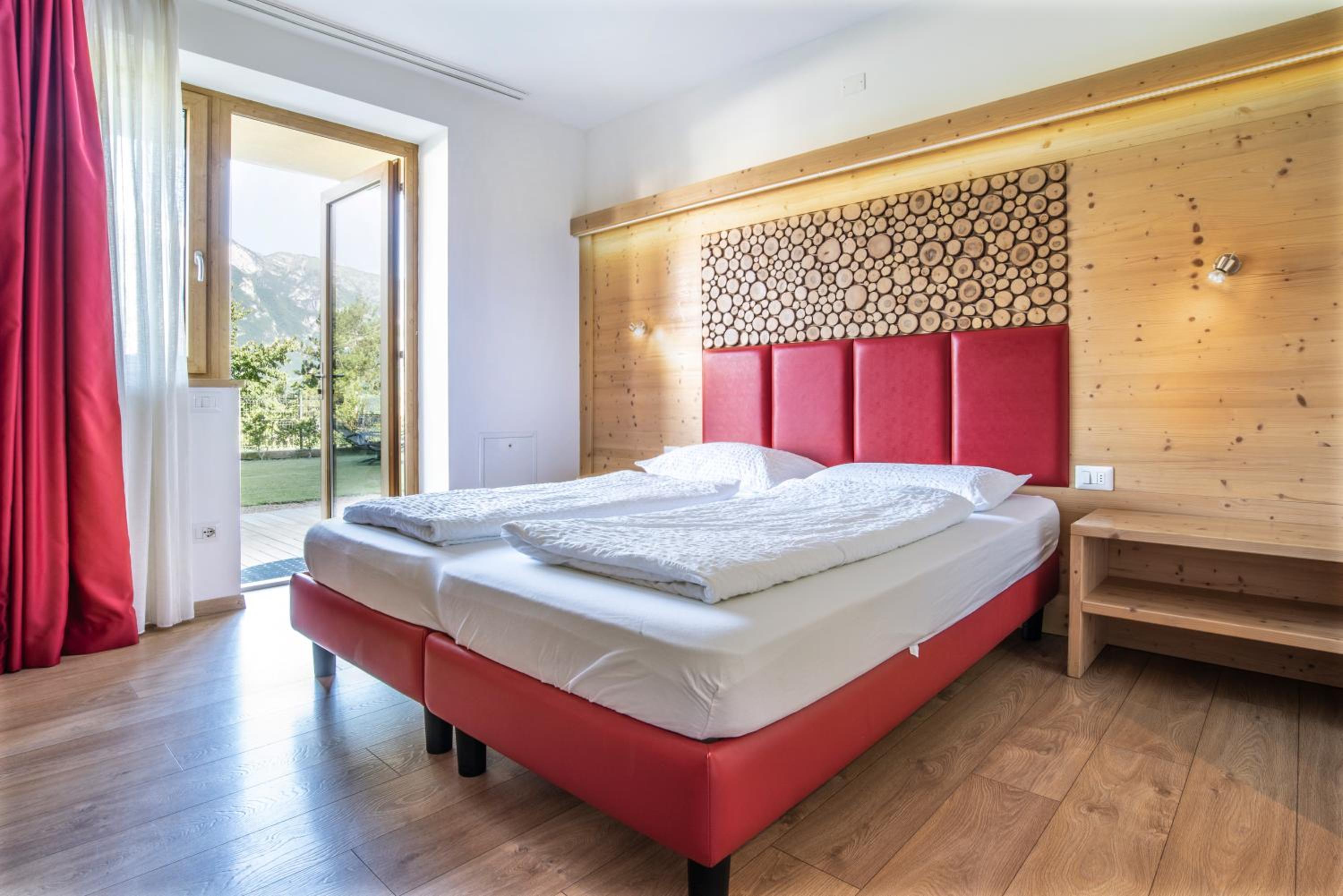 Double or Twin Room with Mountain View photo 2