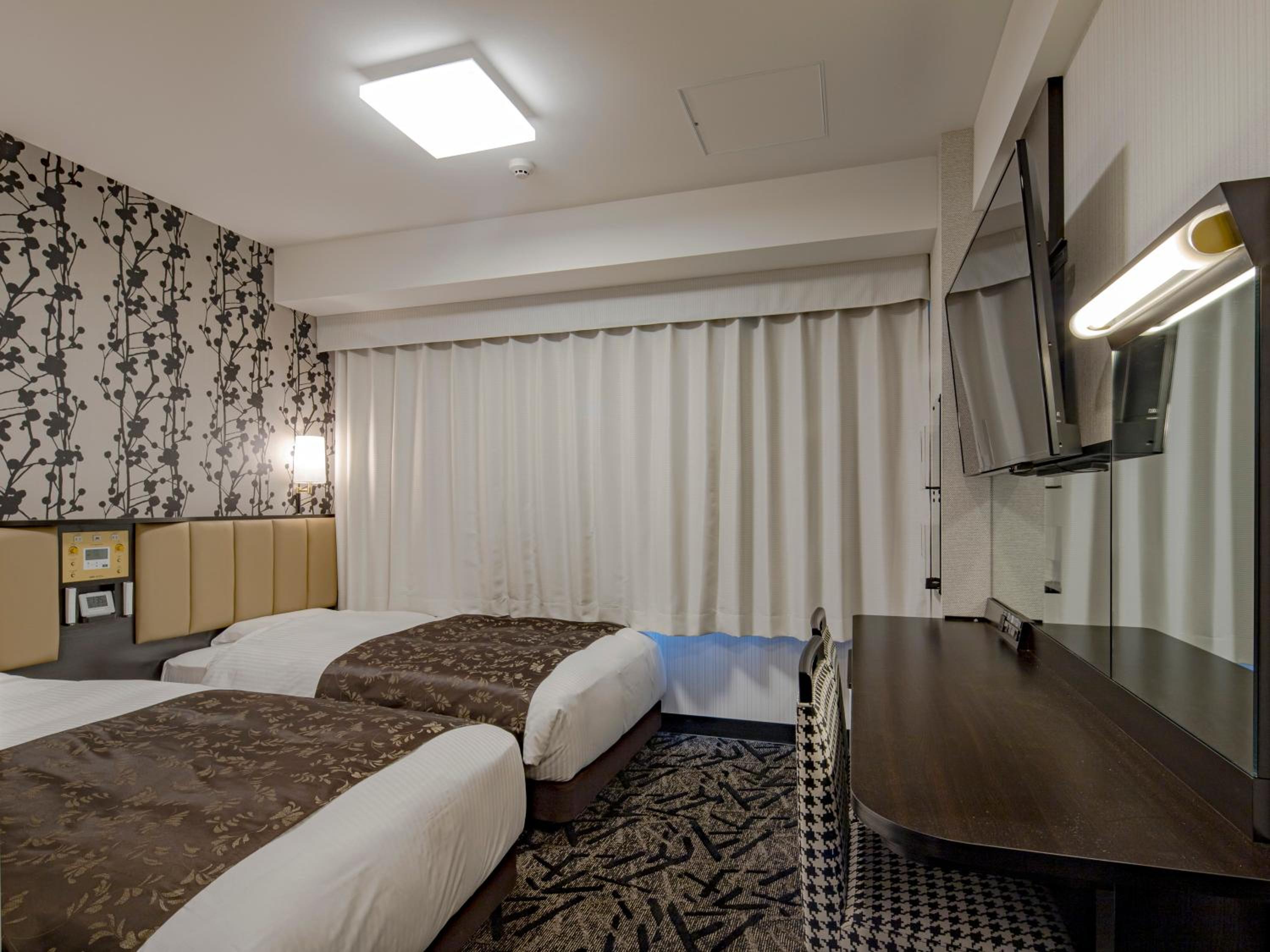 Twin Room - Non-Smoking - Photo 1
