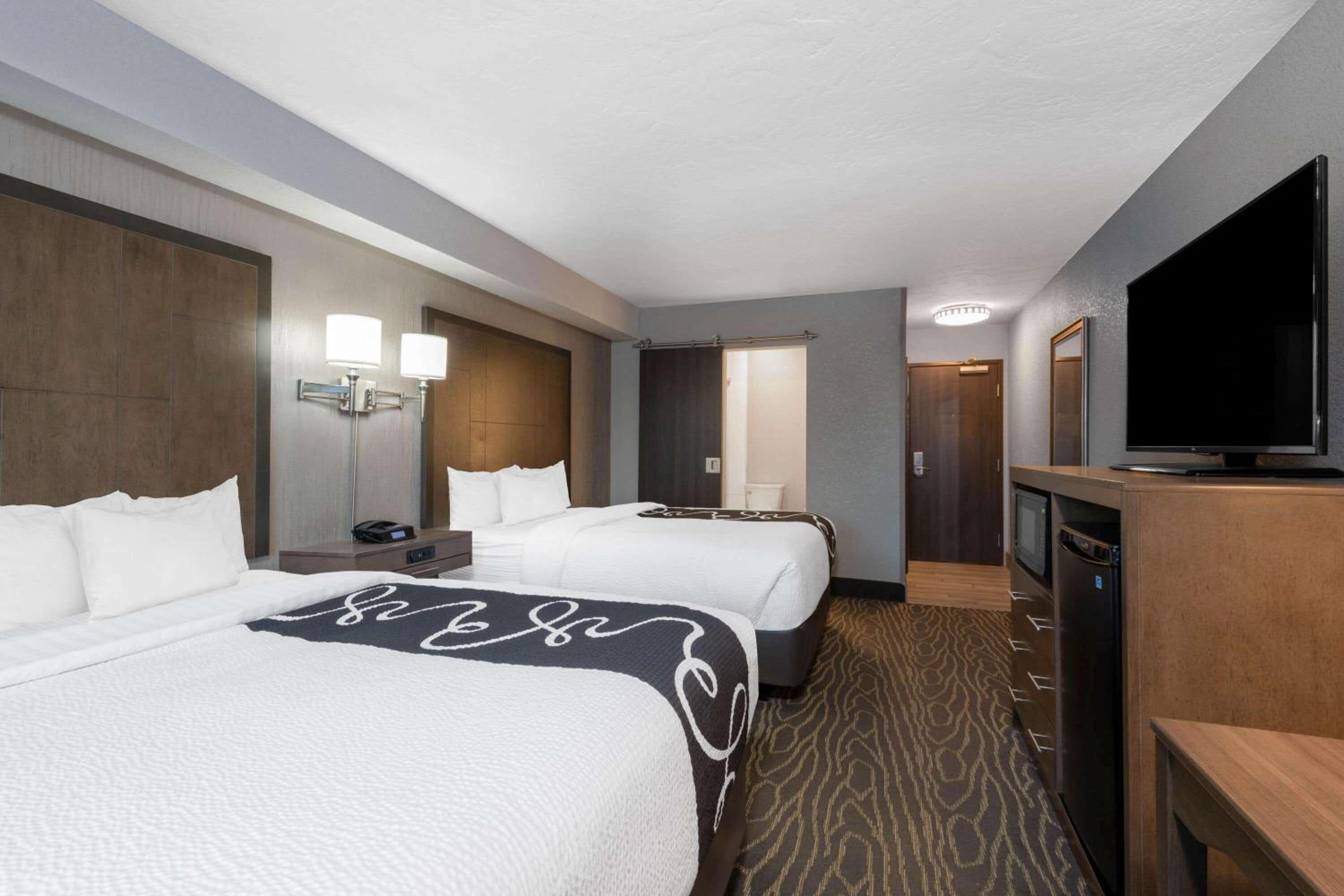 Queen Room with Two Queen Beds - Photo 1