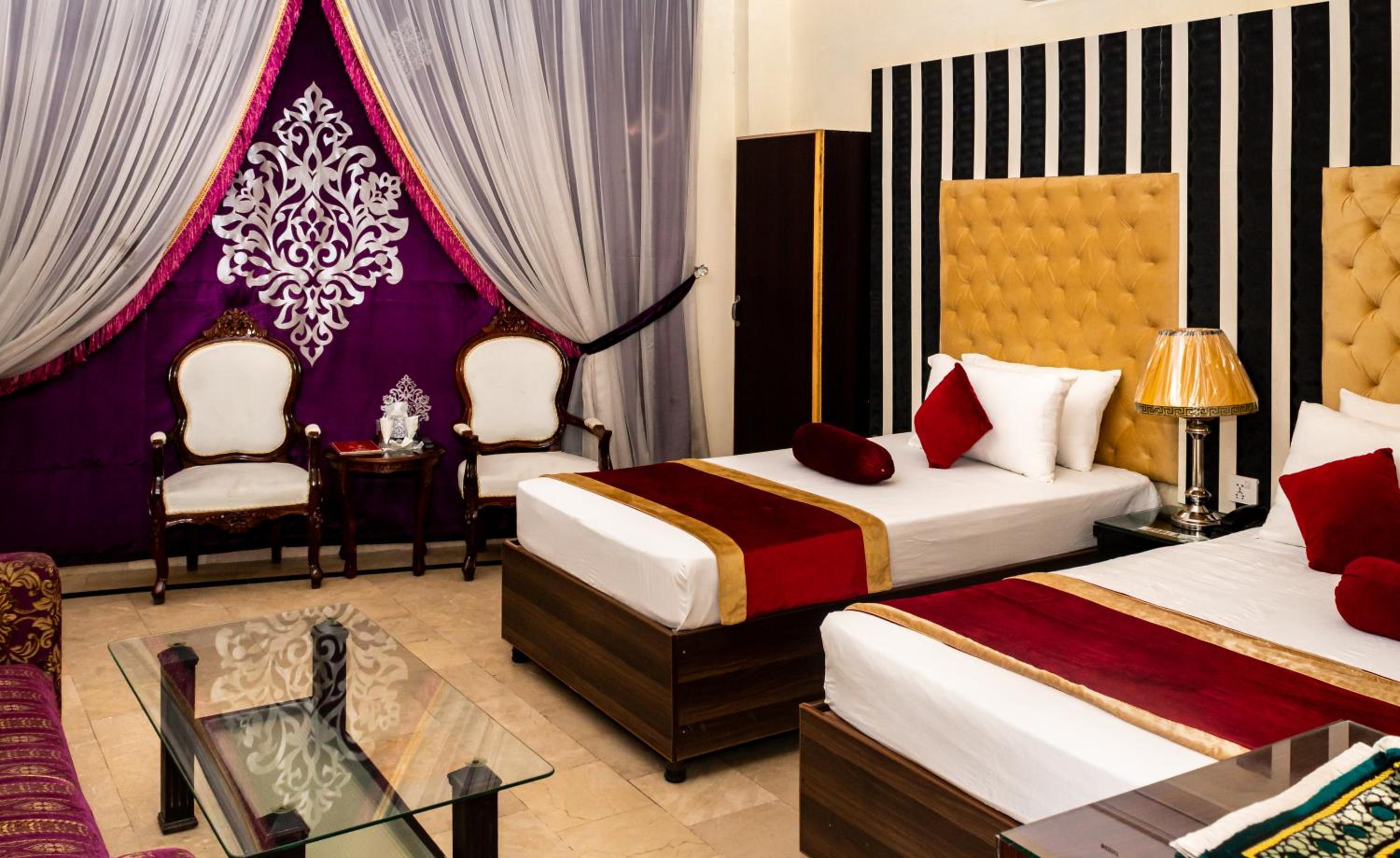 Deluxe Room - Photo 3