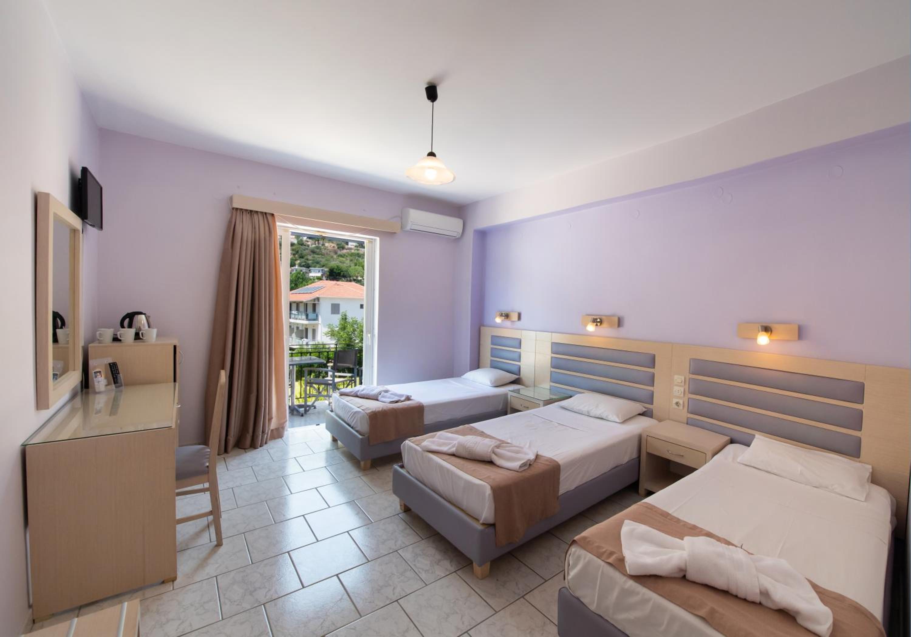 Triple Room with Garden View photo 1
