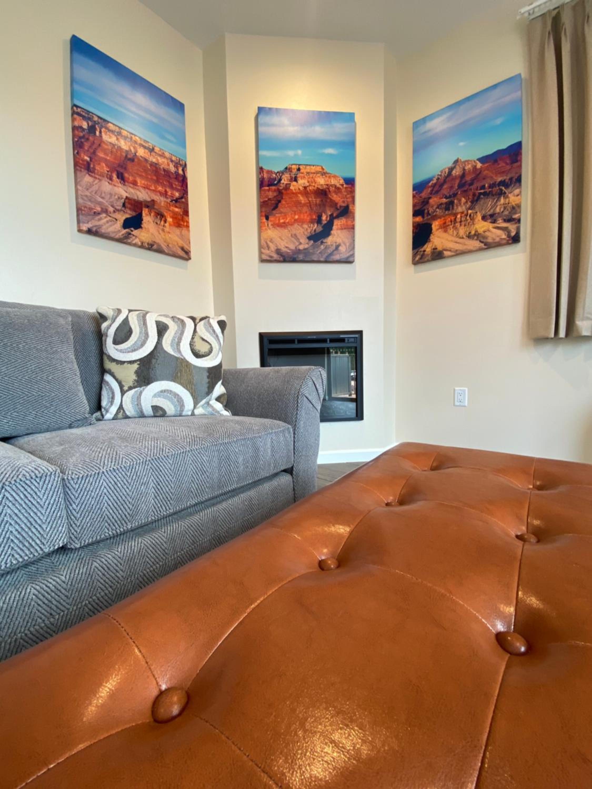 Deluxe King Suite photo 2