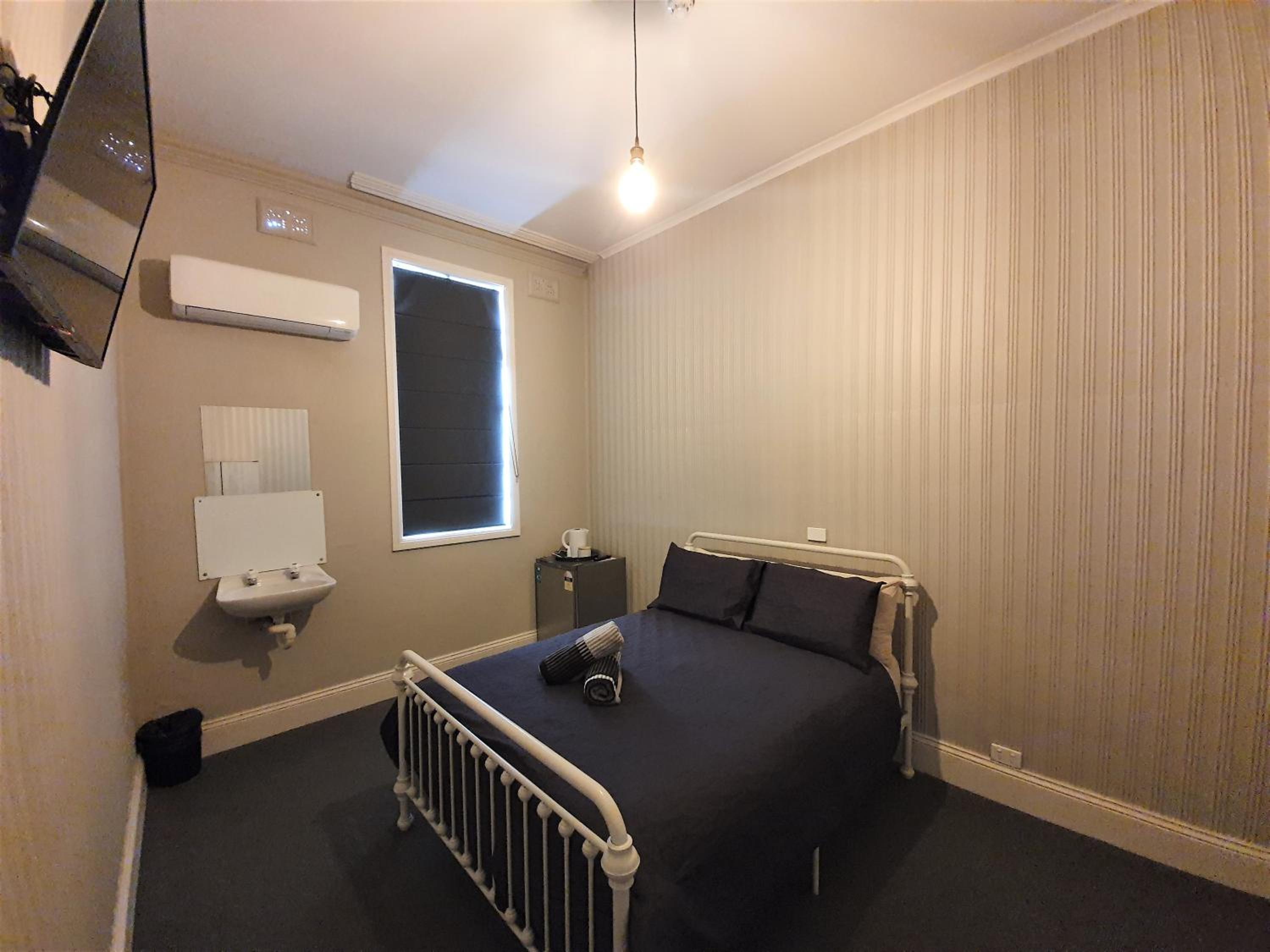 Double Room - Photo 3