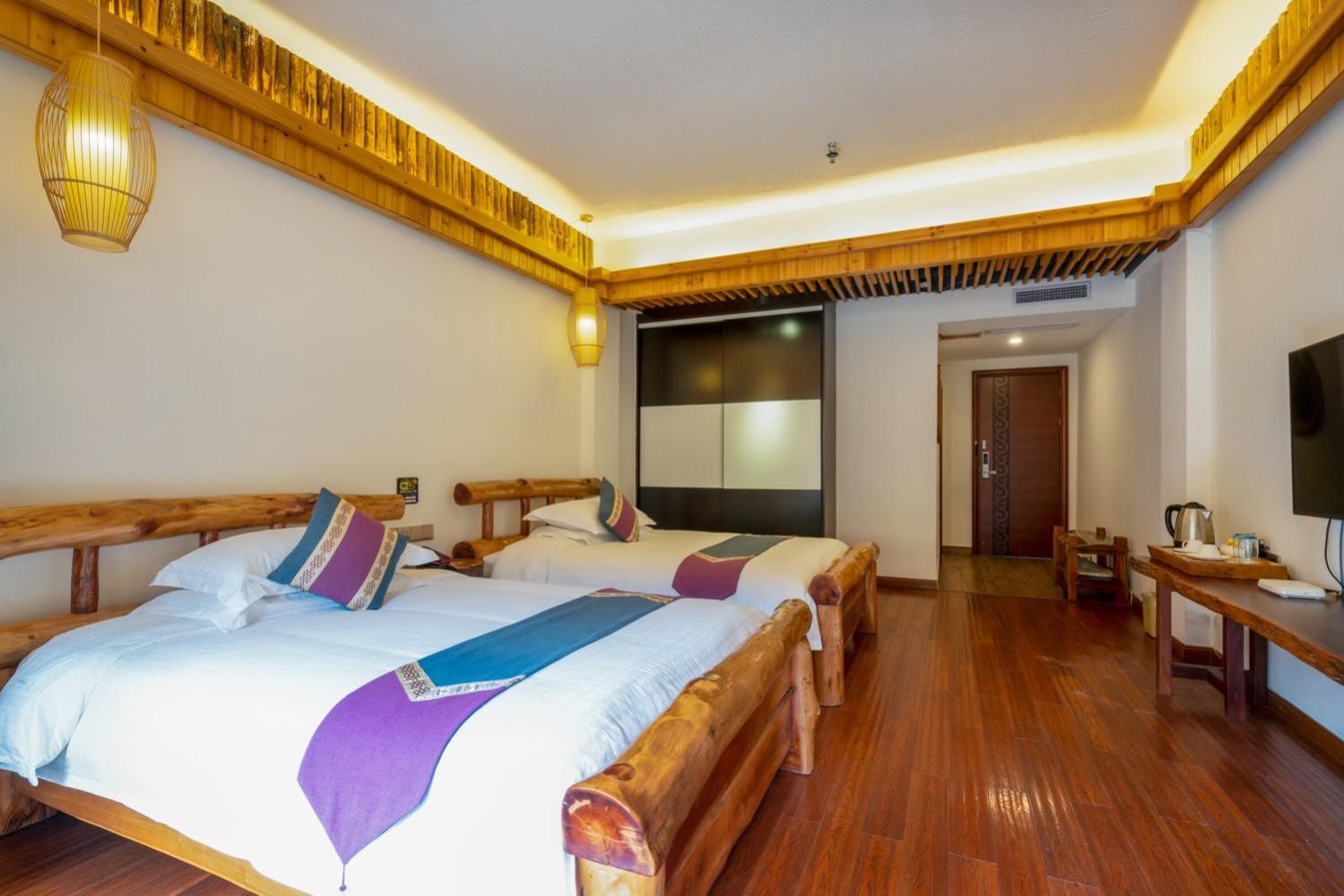 Deluxe Double Room with Balcony photo 1