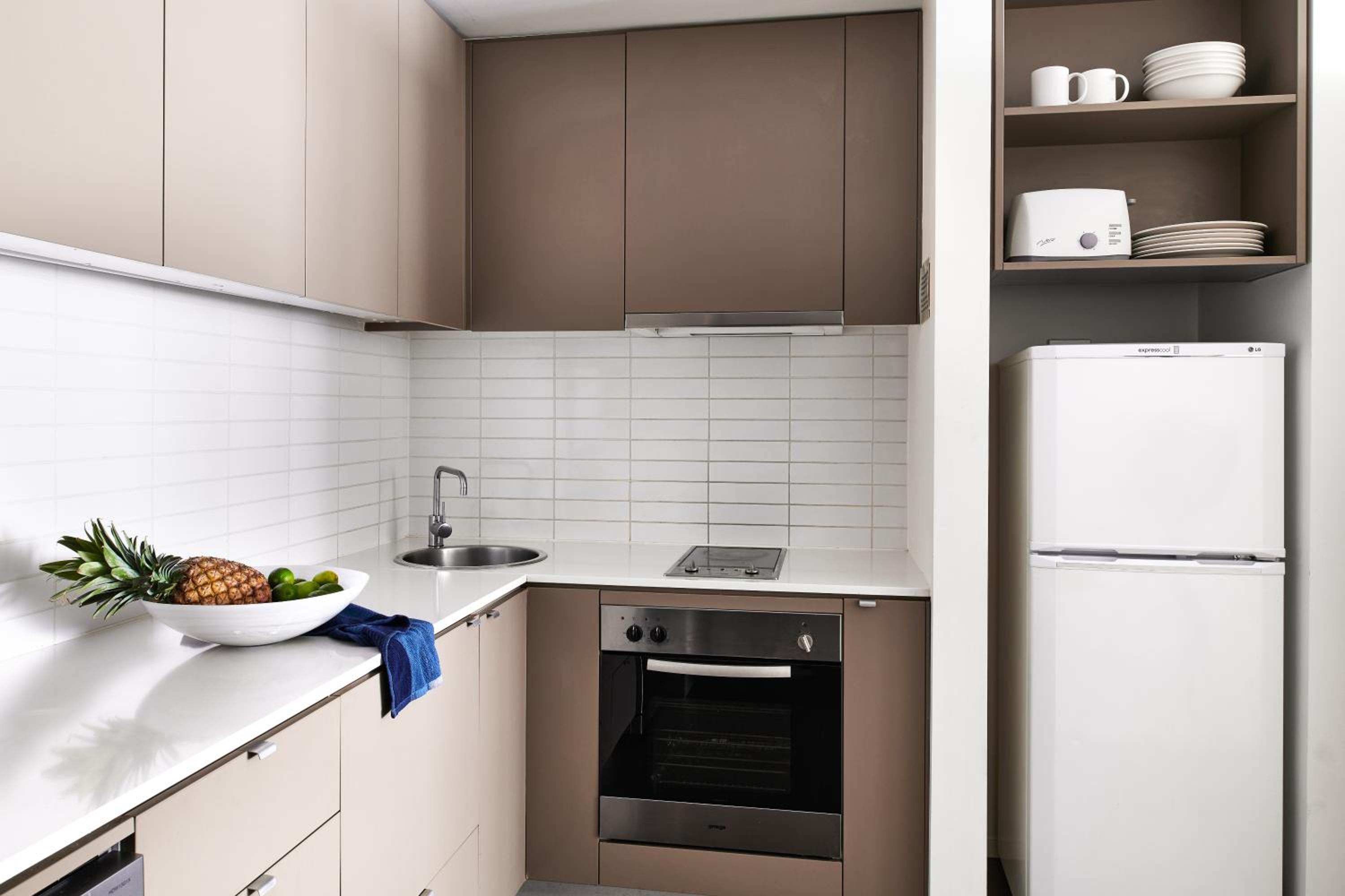One Bedroom Apartment - Photo 3