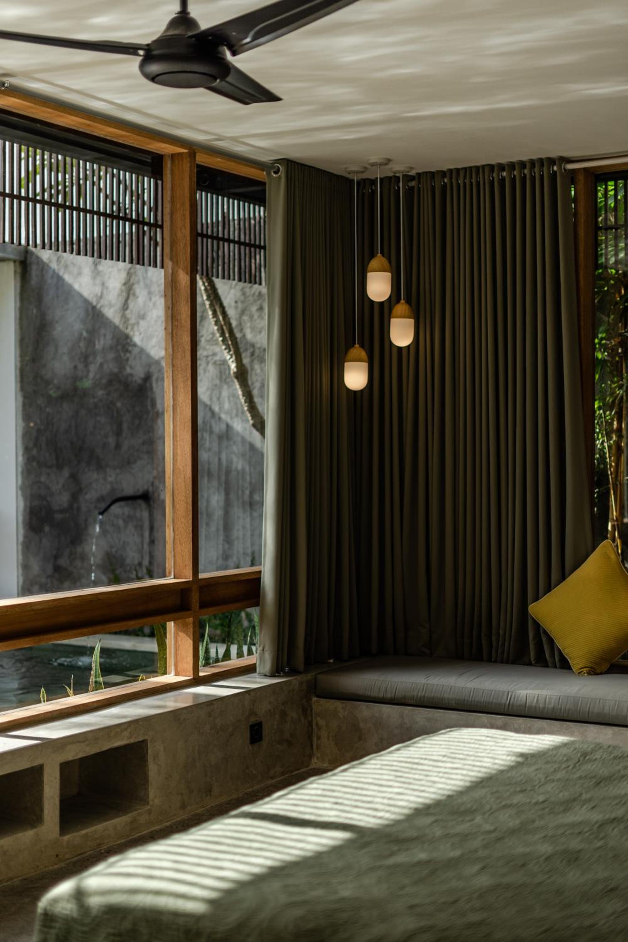 One-Bedroom Suite with Pool and One-Time Afternoon Tea  - Photo 4
