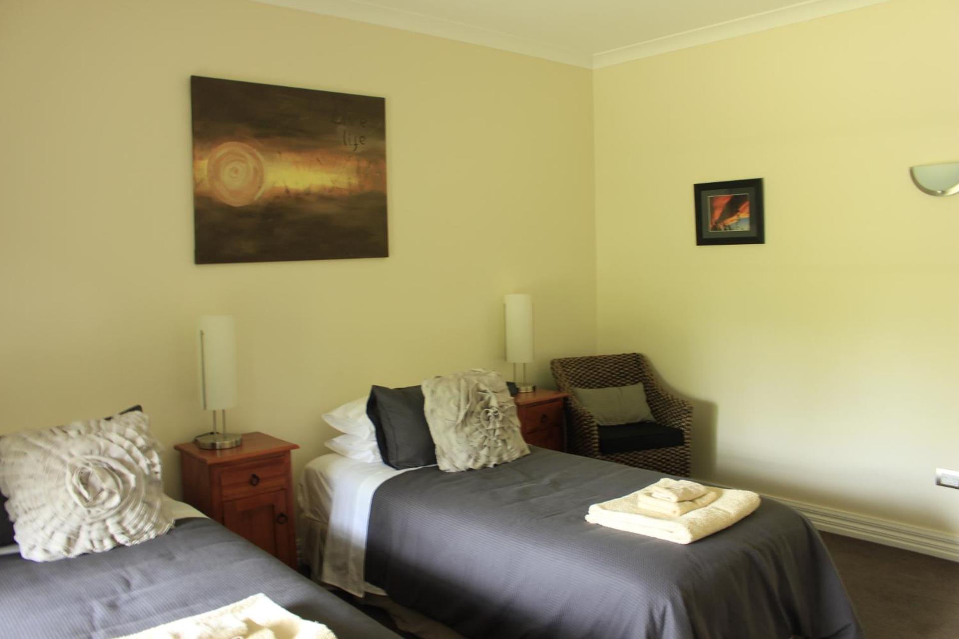 Deluxe King Room photo 3