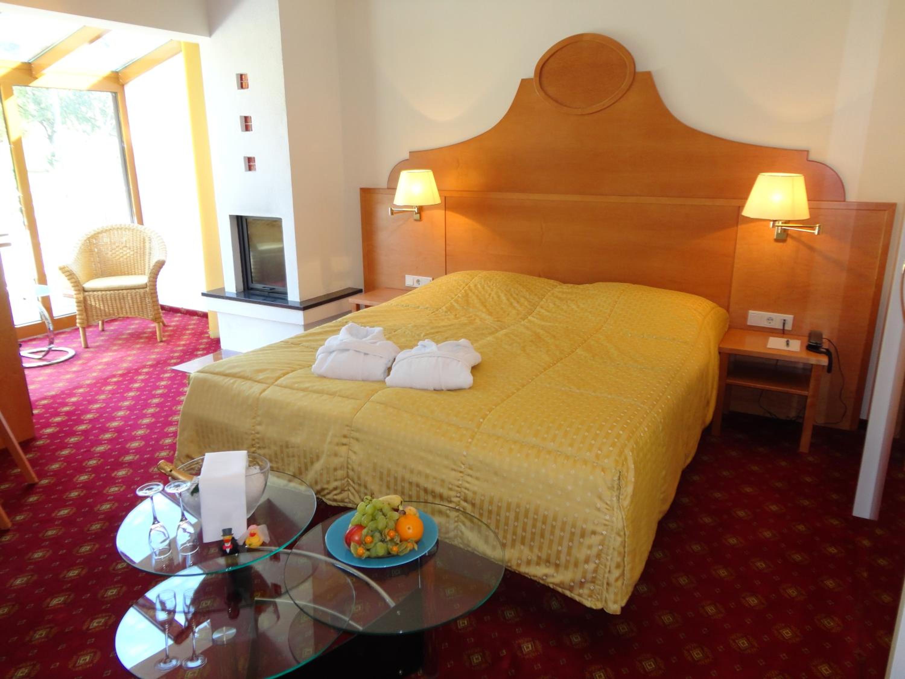 Large Suite
