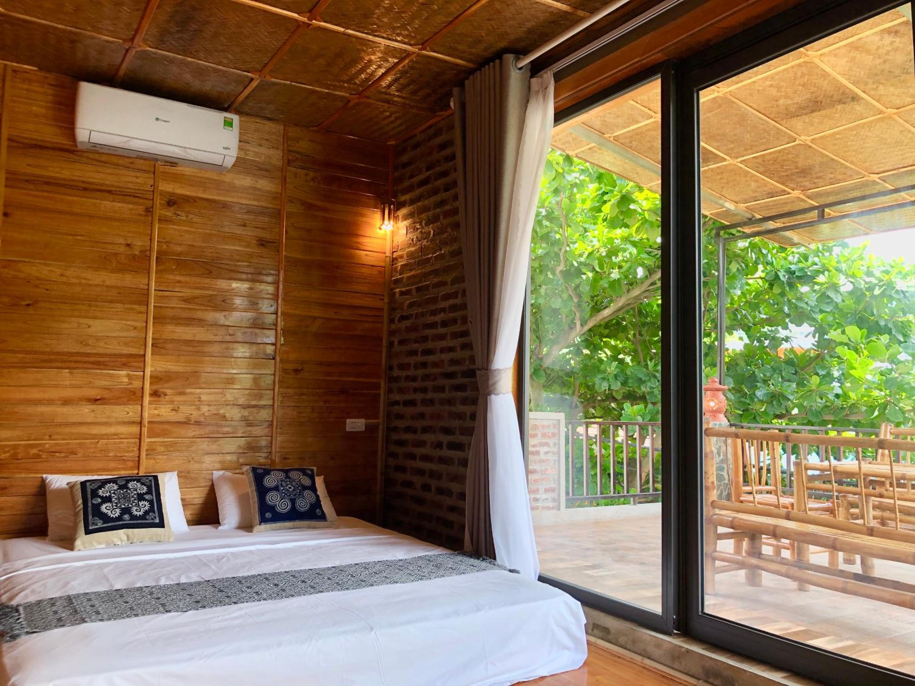 Triple Room with Balcony