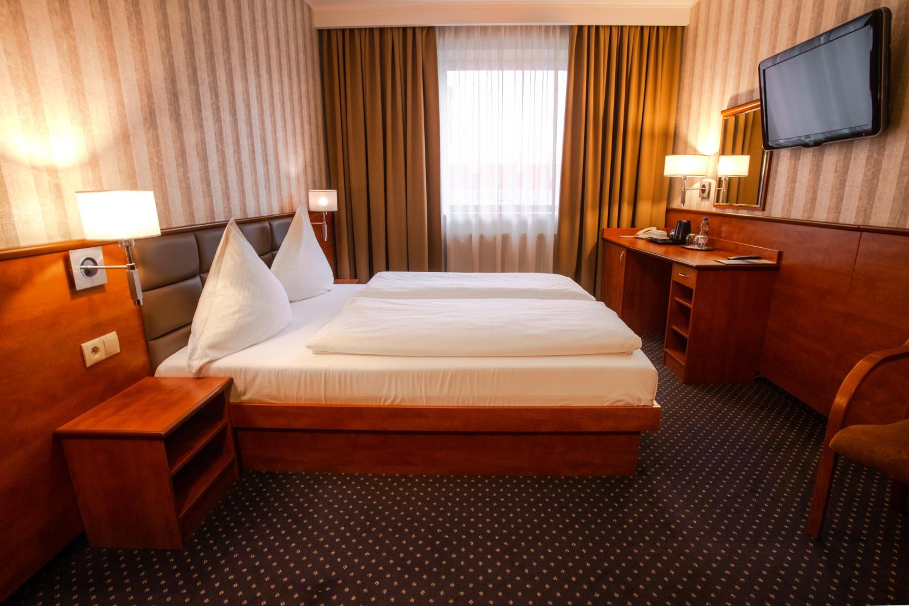 Double Room - Photo 13