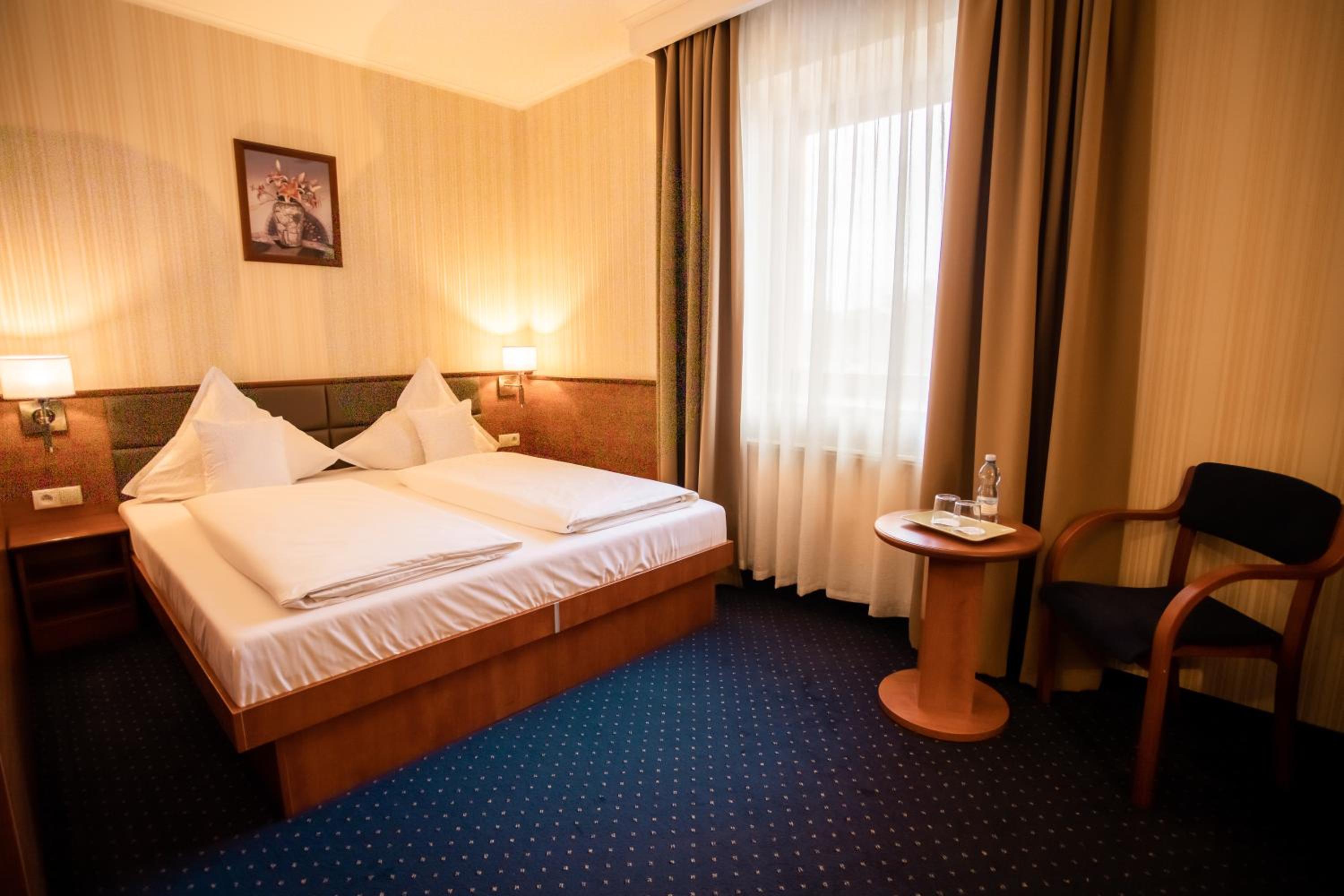 Double Room - Photo 1