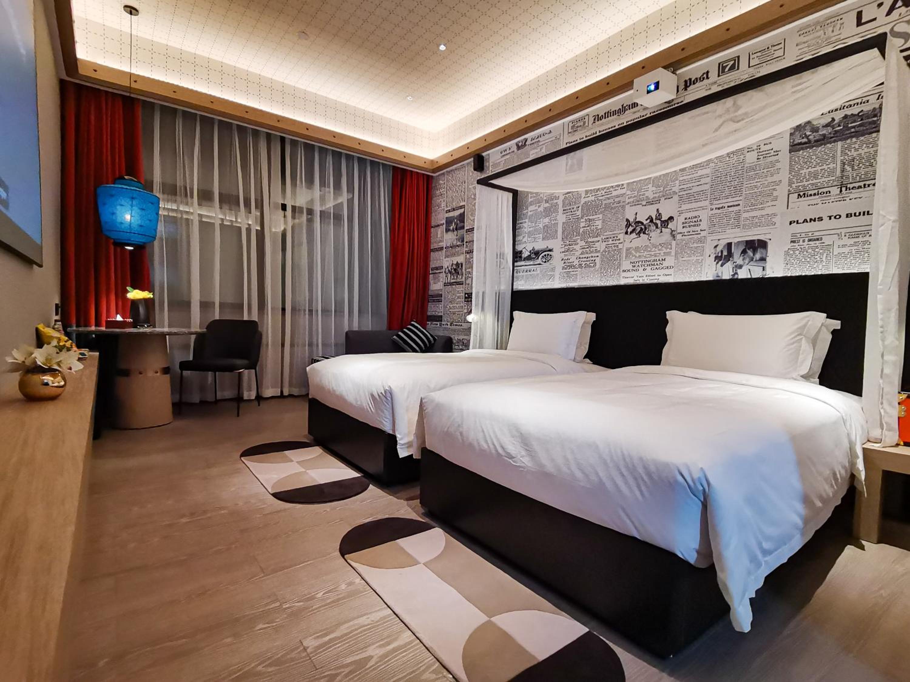 Deluxe Twin Room photo 2