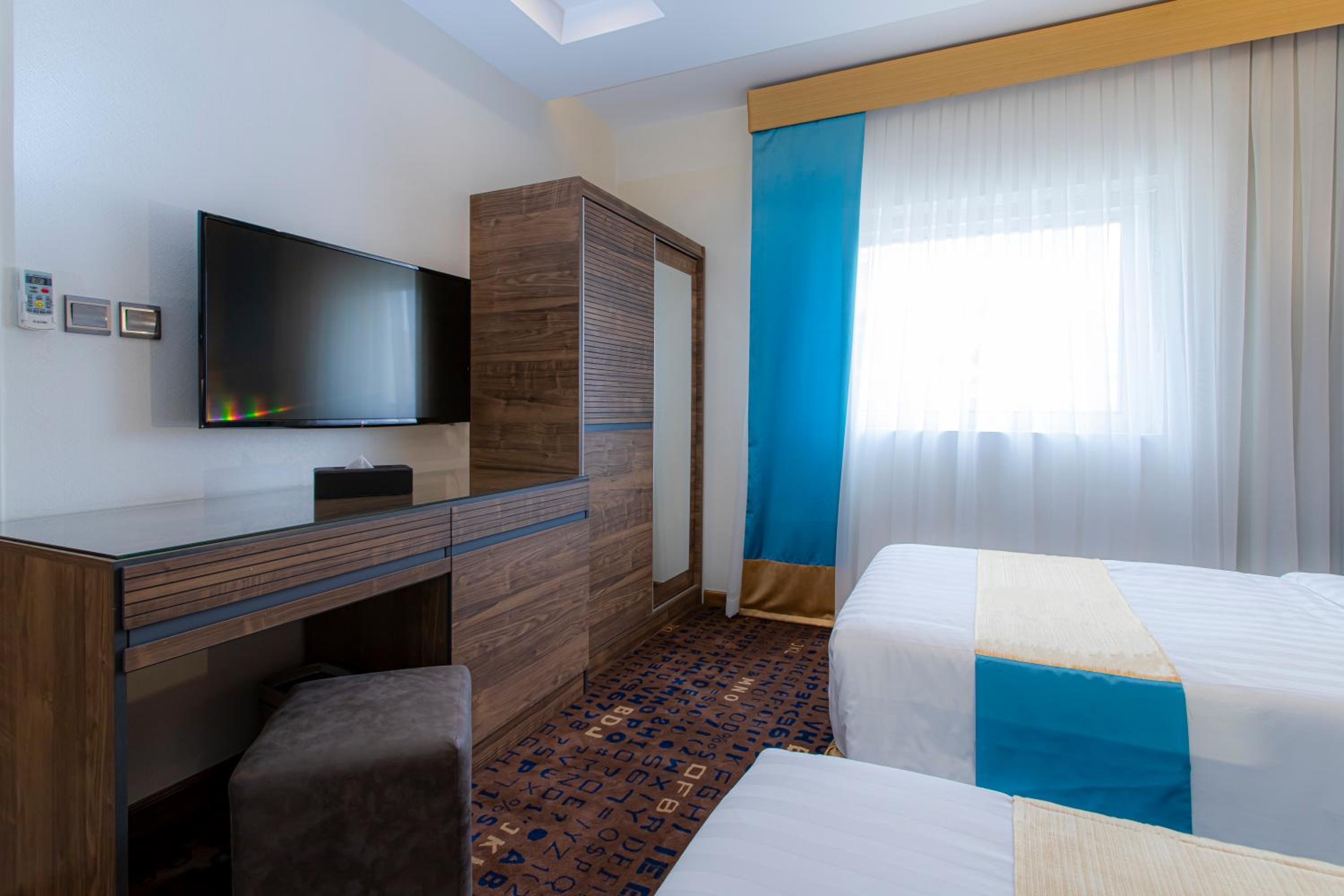 Standard Double or Twin Room - Photo 4