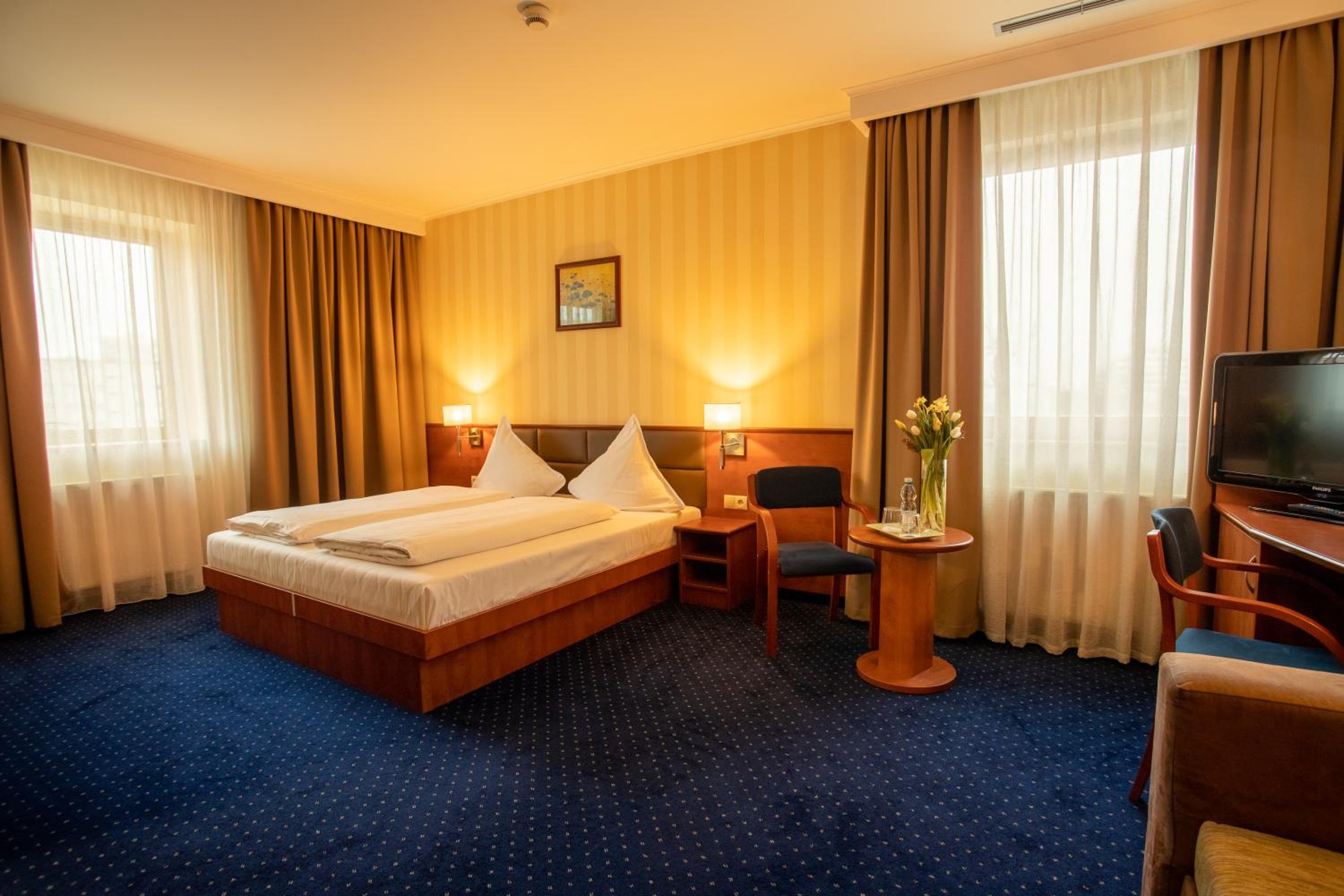 Double Room - Photo 8