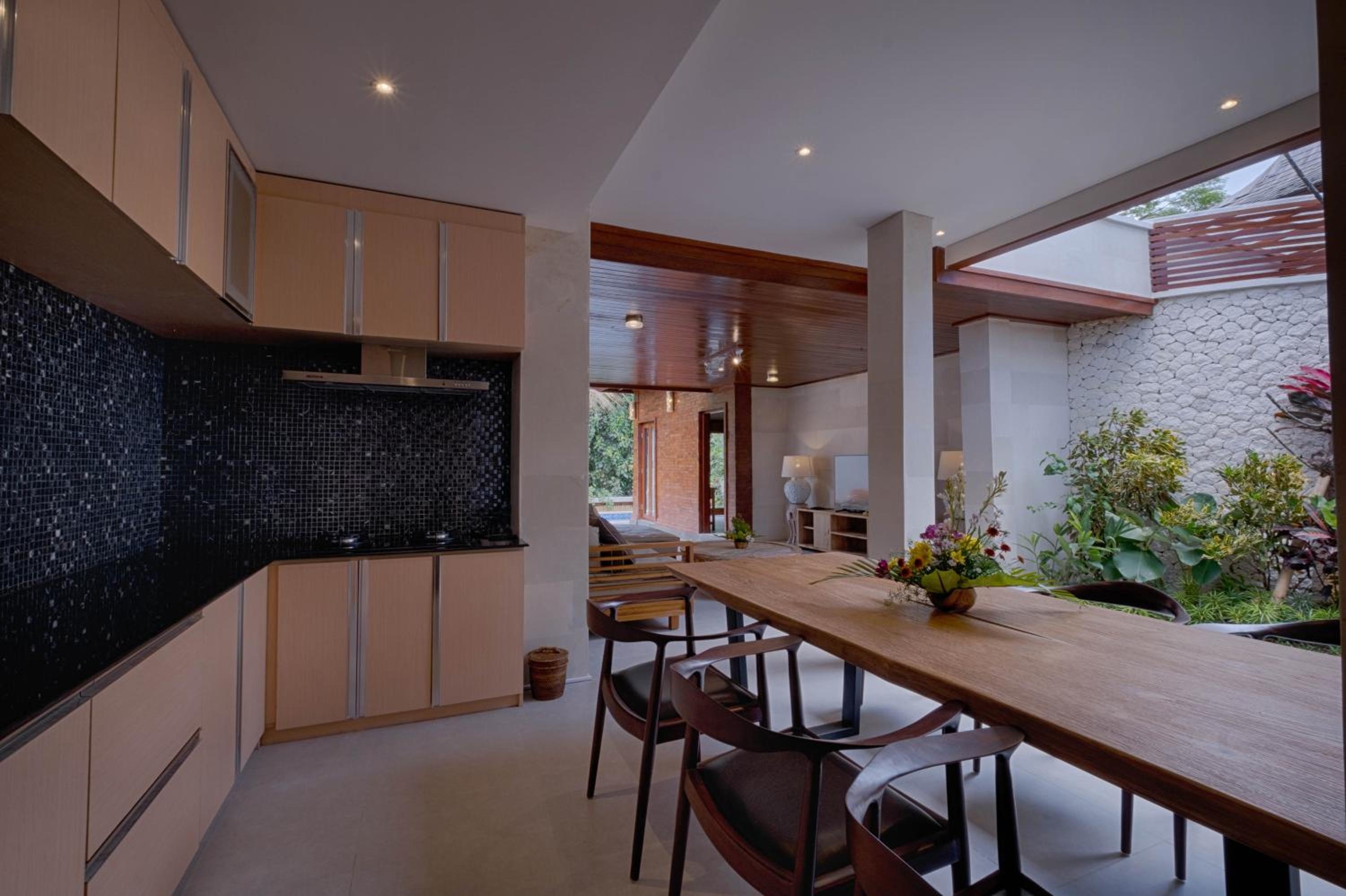 Two-Bedroom Villa with Private Pool and Free Benefit - Photo 26