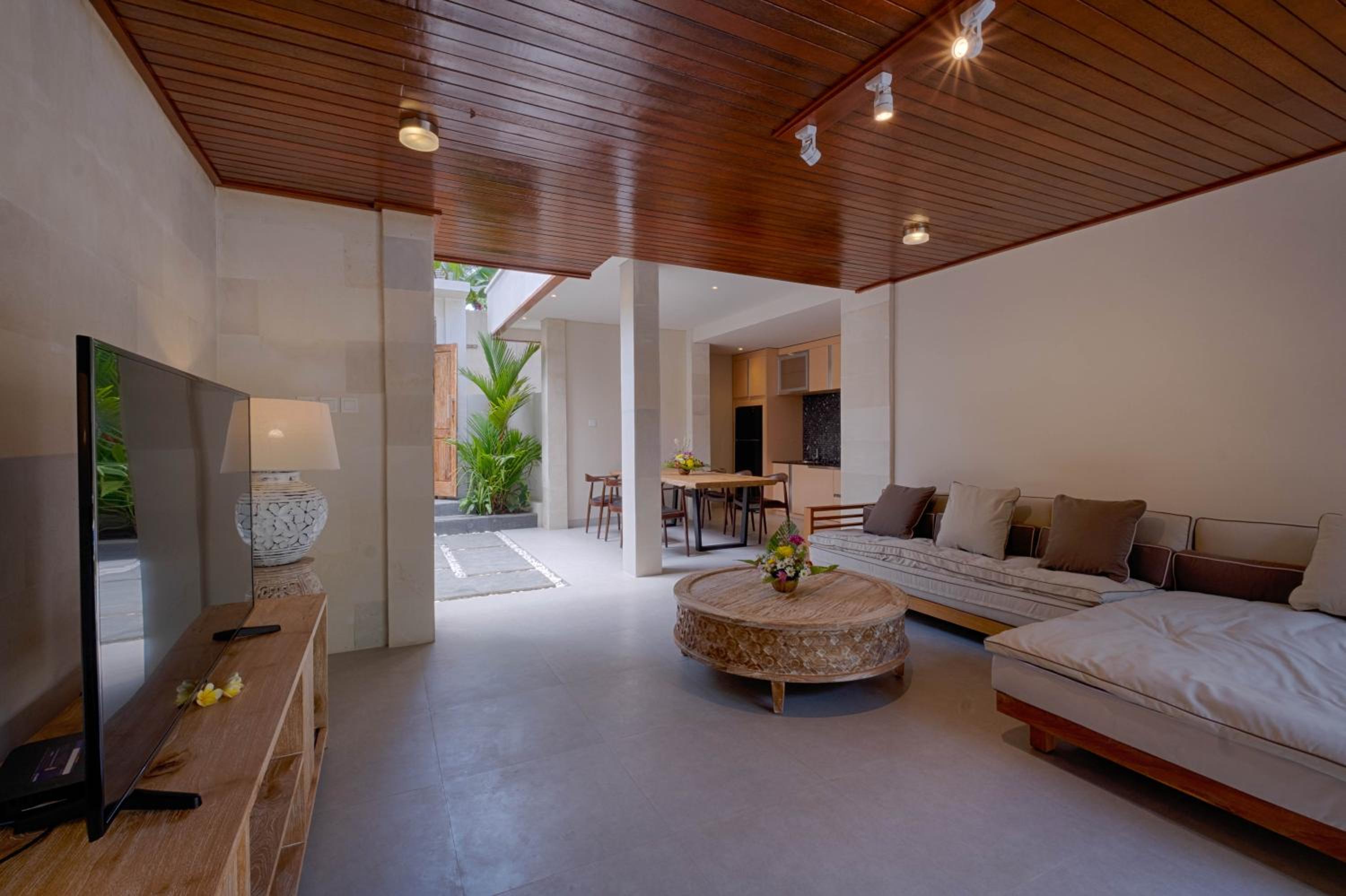 Two-Bedroom Villa with Private Pool and Free Benefit - Photo 8