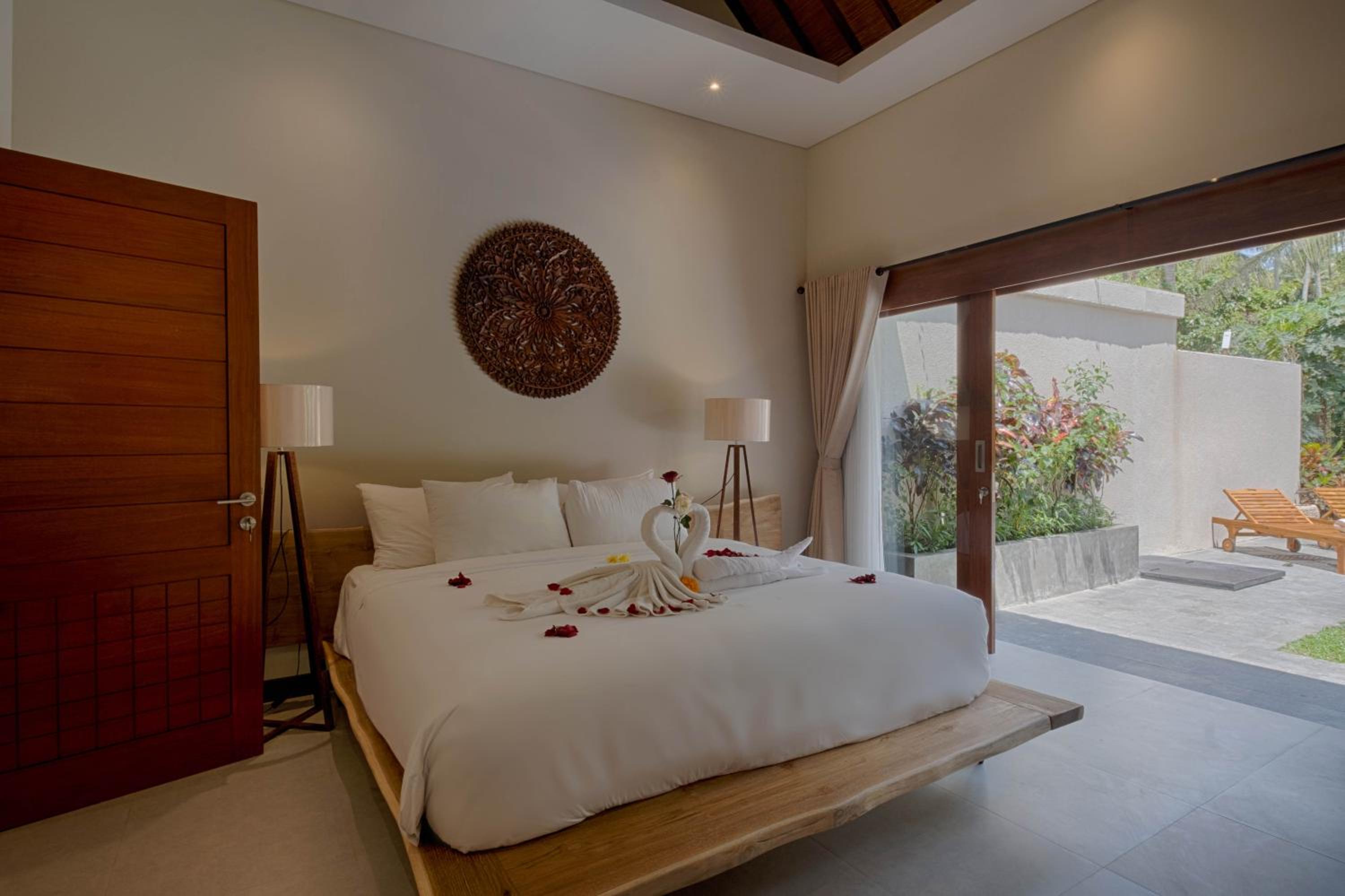 Two-Bedroom Villa with Private Pool and Free Benefit - Photo 22