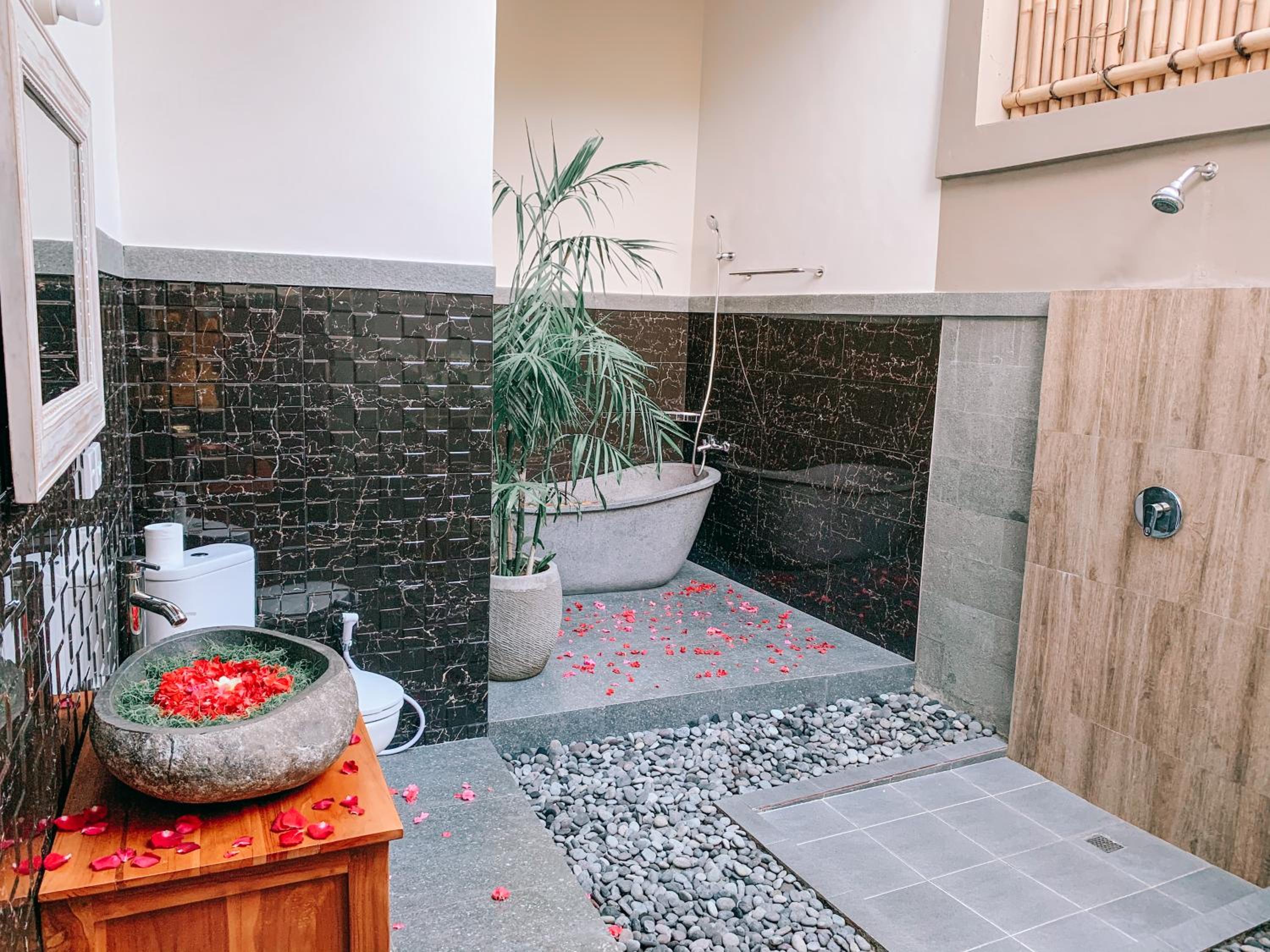 Double Room with Private Bathroom - Photo 15