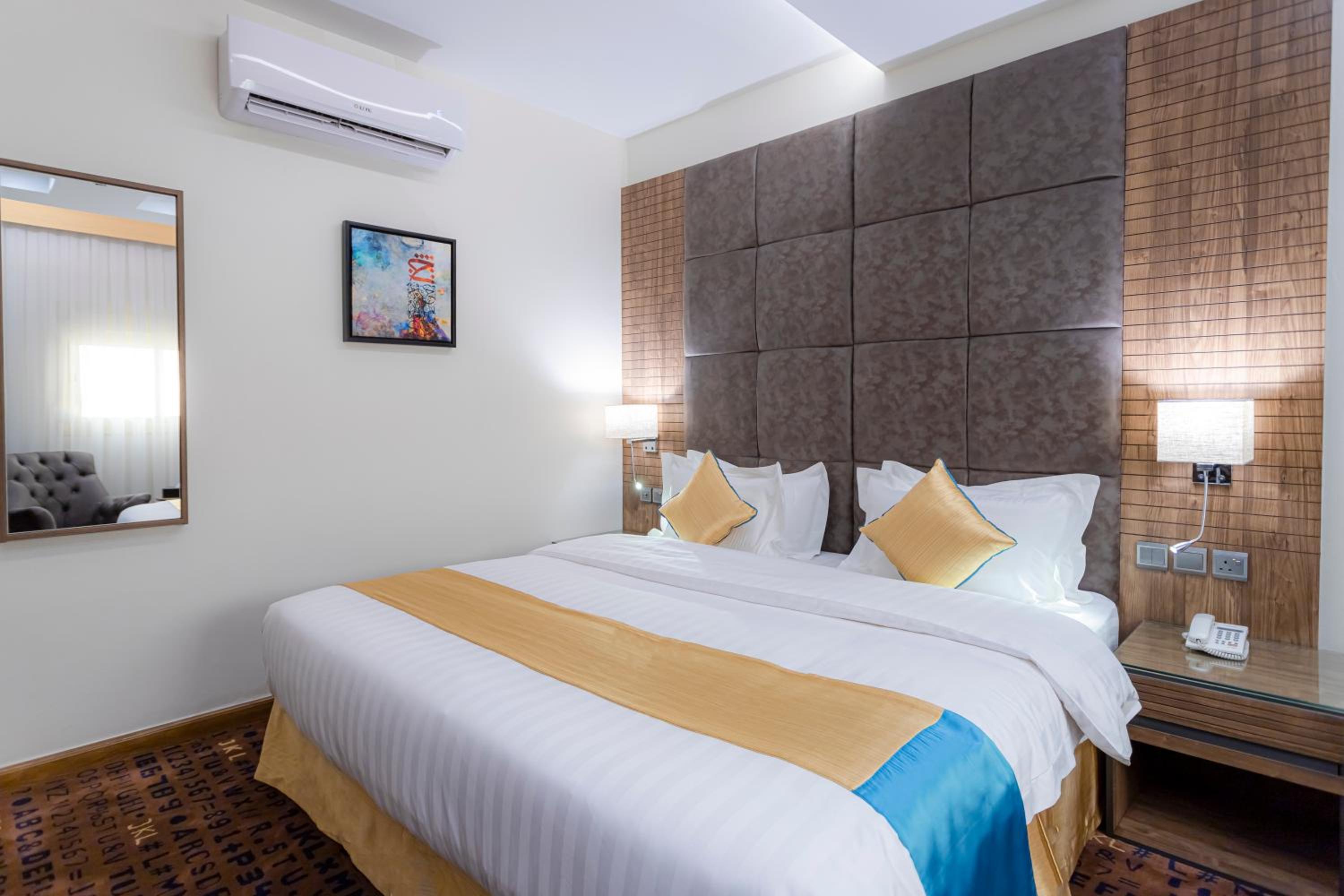 Standard Double or Twin Room - Photo 6