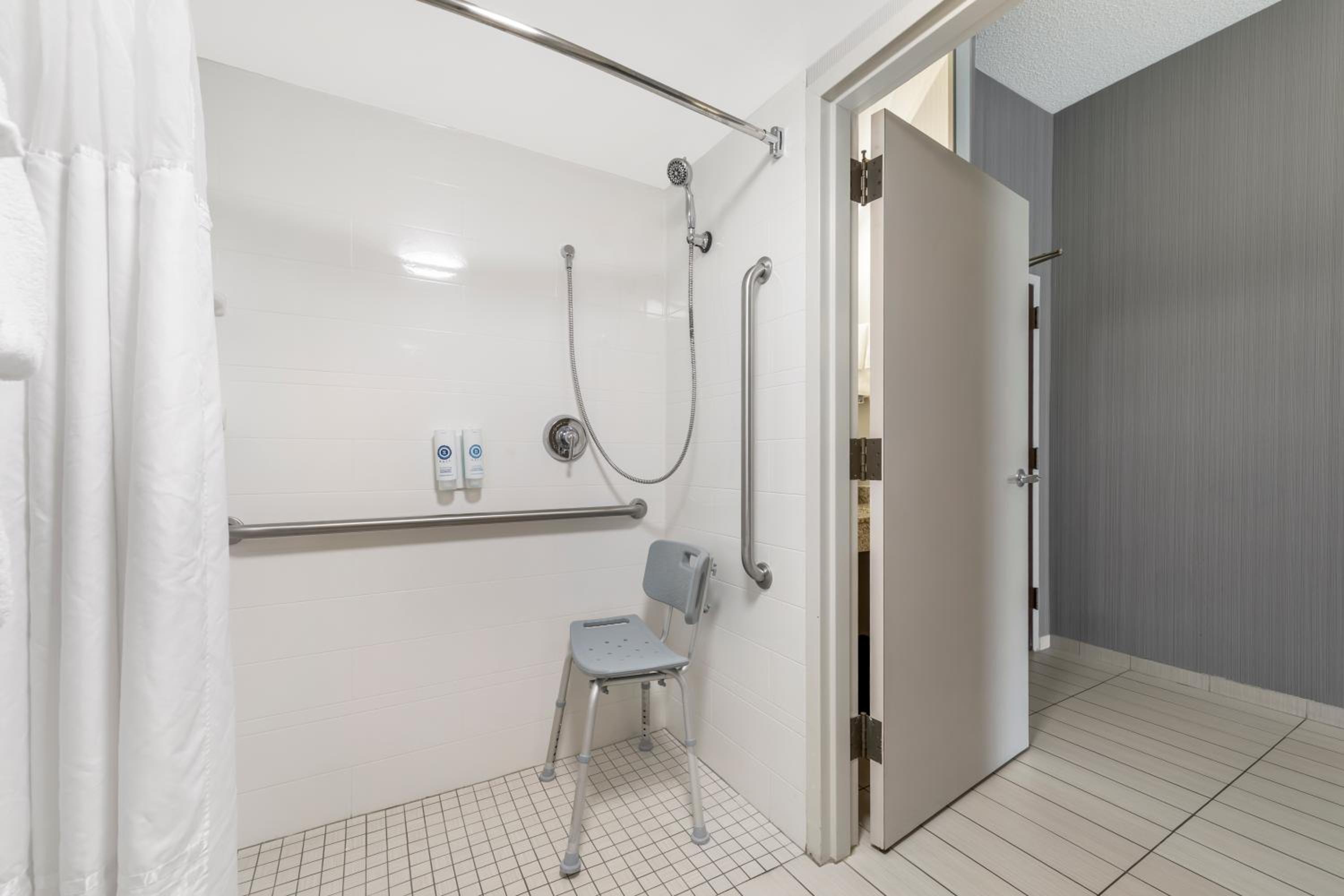 King Room with Roll-In Shower - Disability Access