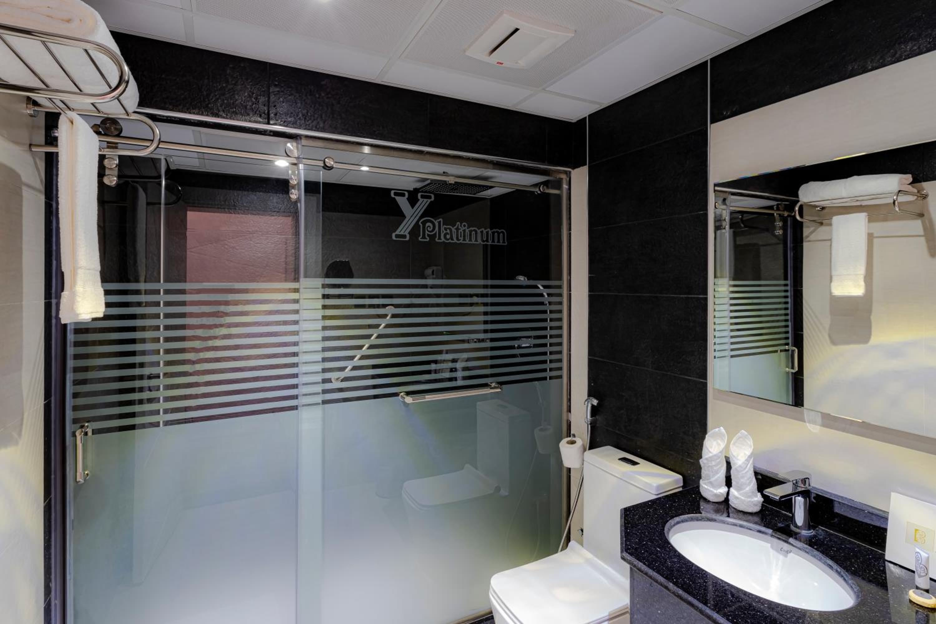 Standard Double or Twin Room - Photo 7