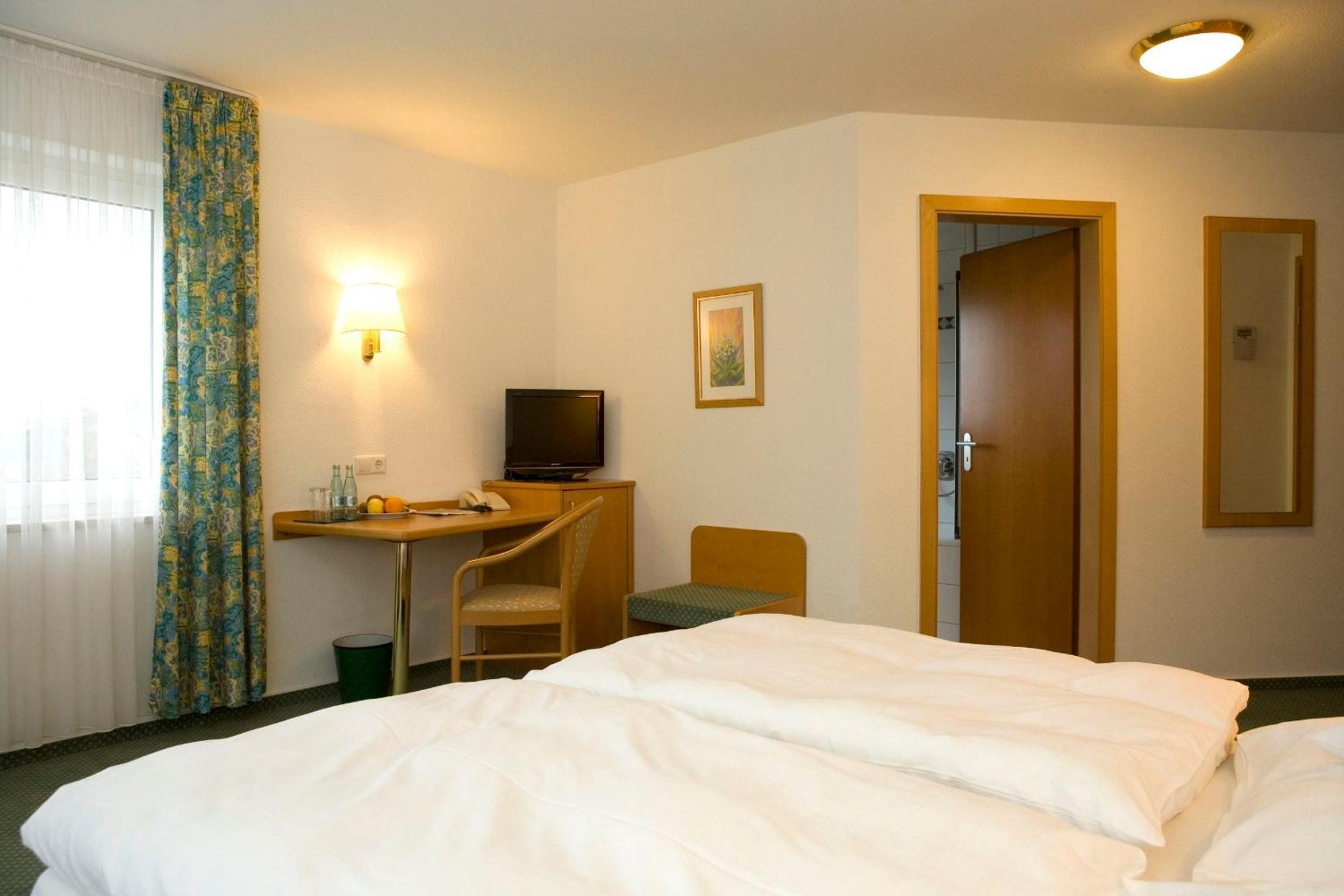 Double Room - Photo 2
