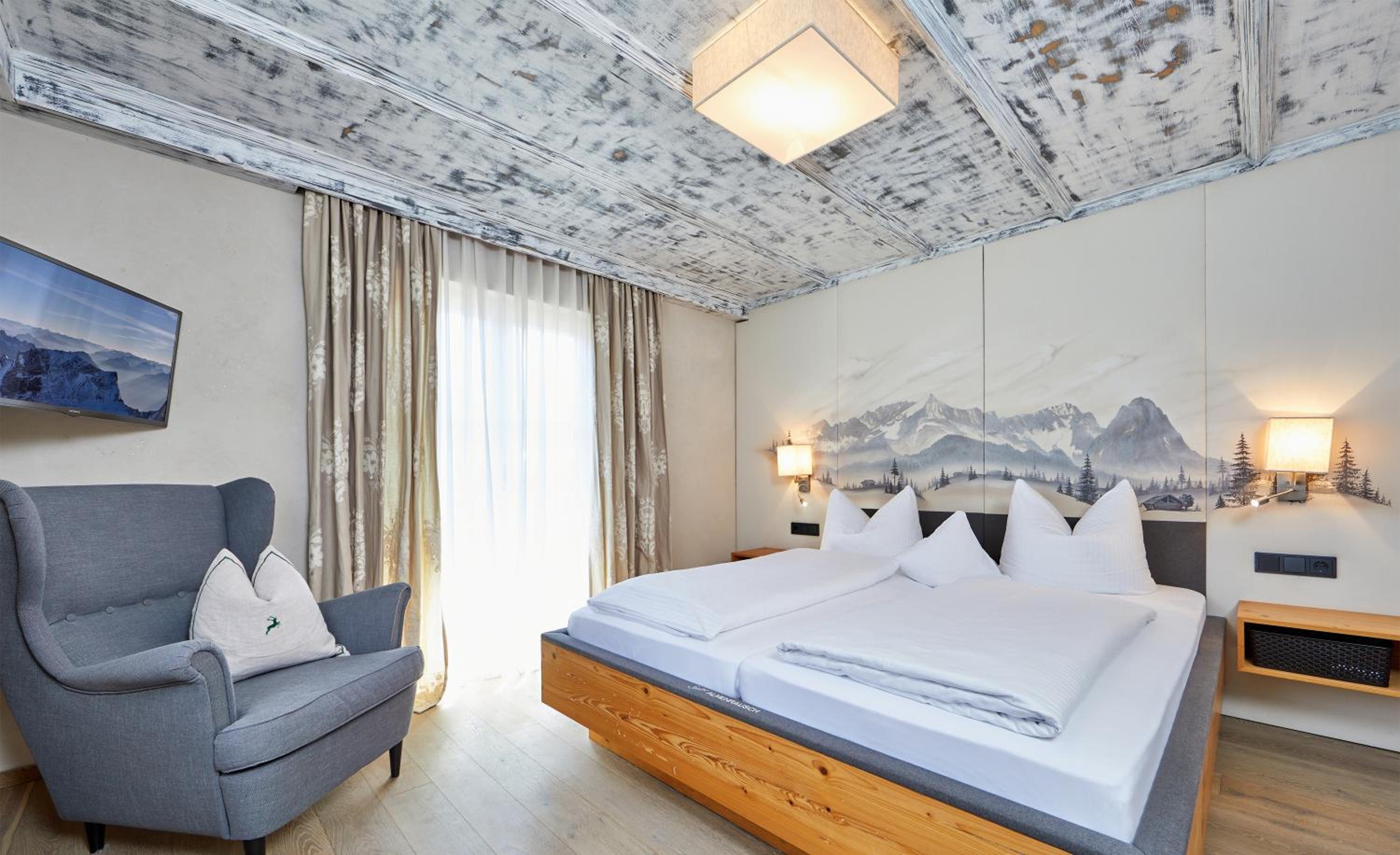 Suite with Mountain View photo 1