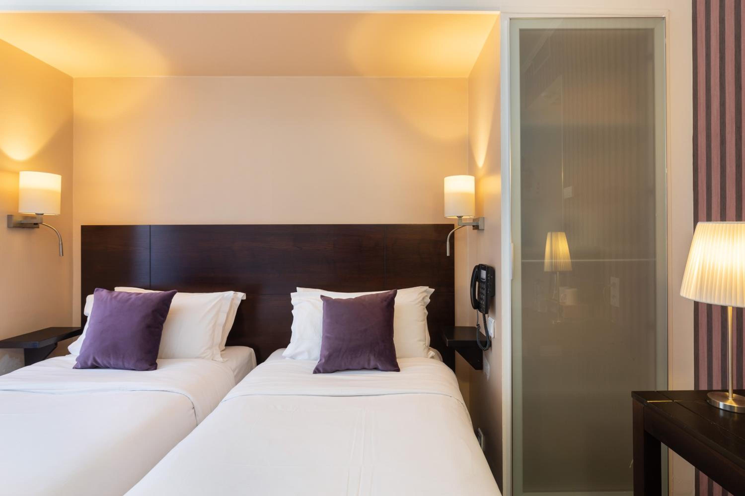 Superior Double or Twin Room - Photo 9