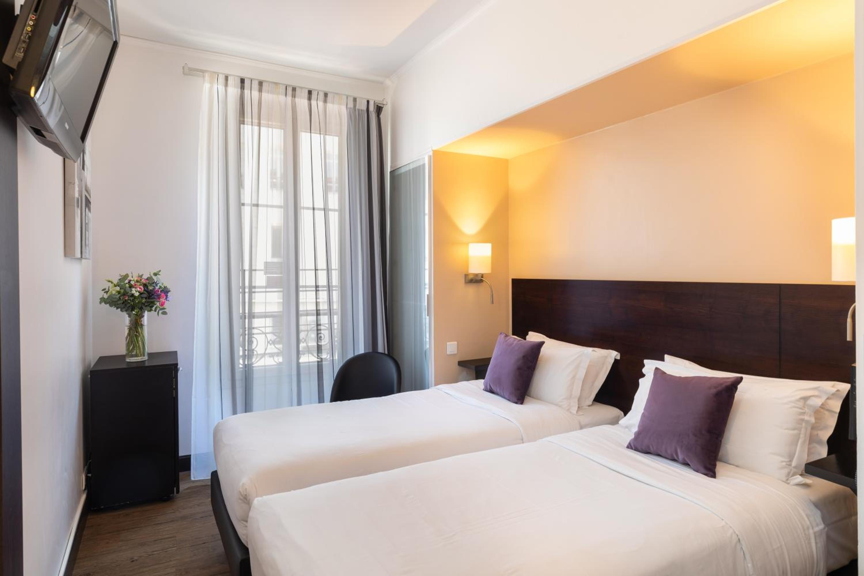 Superior Double or Twin Room - Photo 1