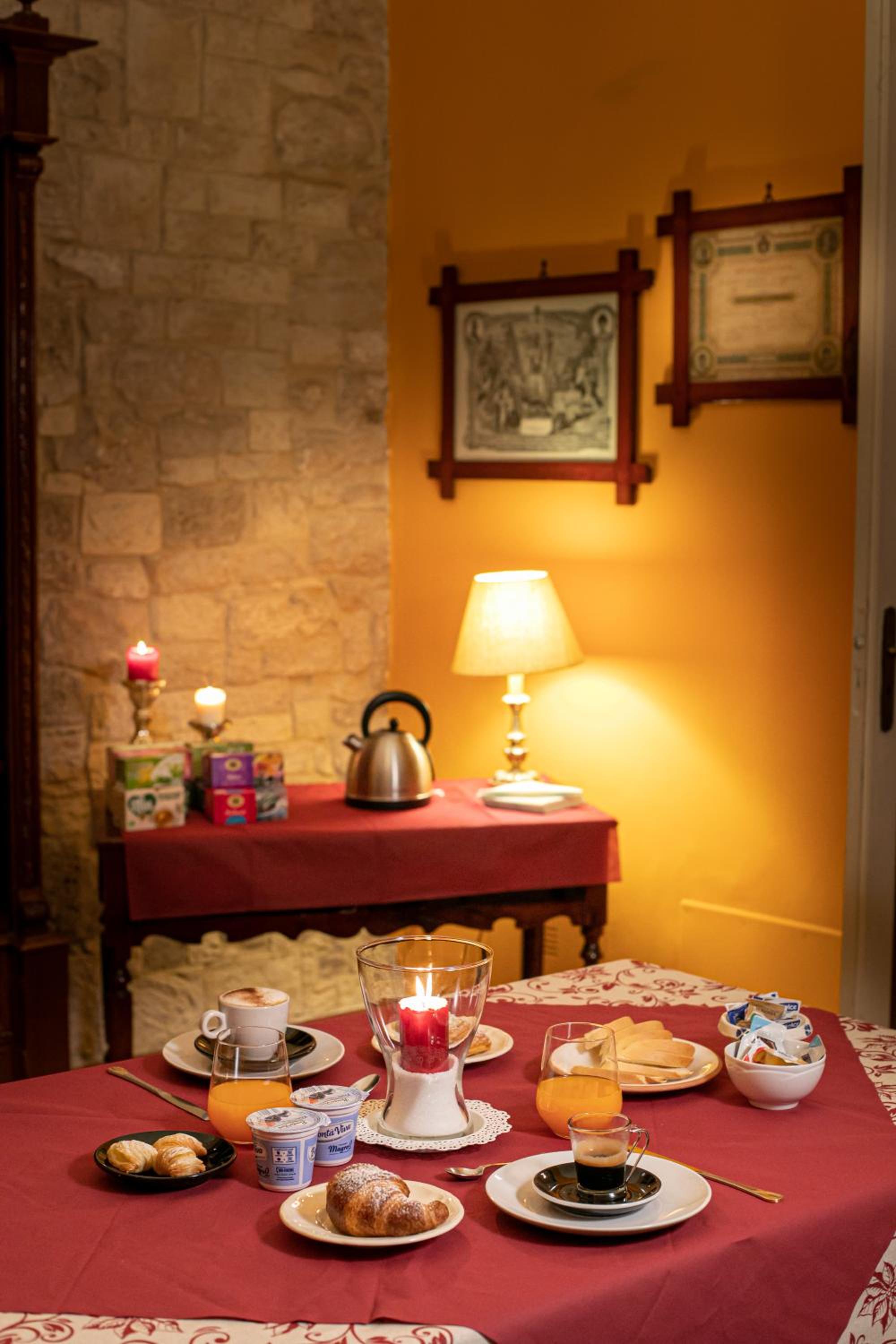Zweibettzimmer mit Balkon