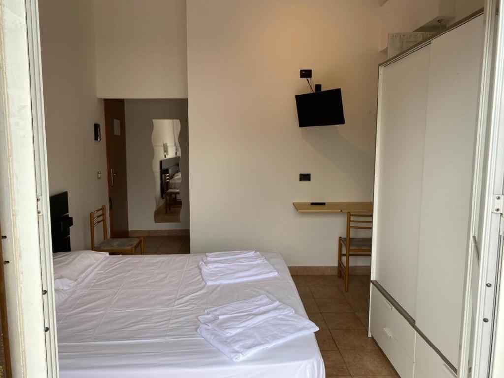 Double Room with Balcony and Sea View photo 2