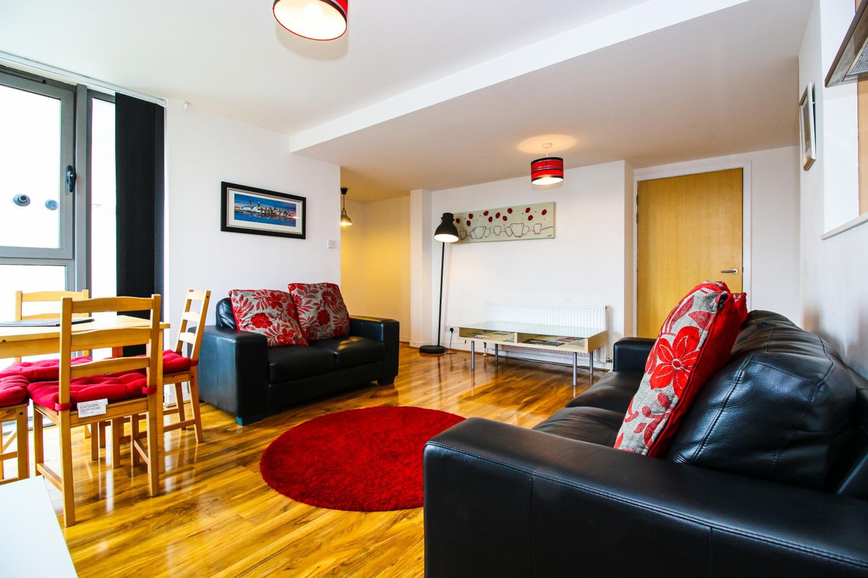 2-Bedroom Apartment (4 Adults) - Photo 2