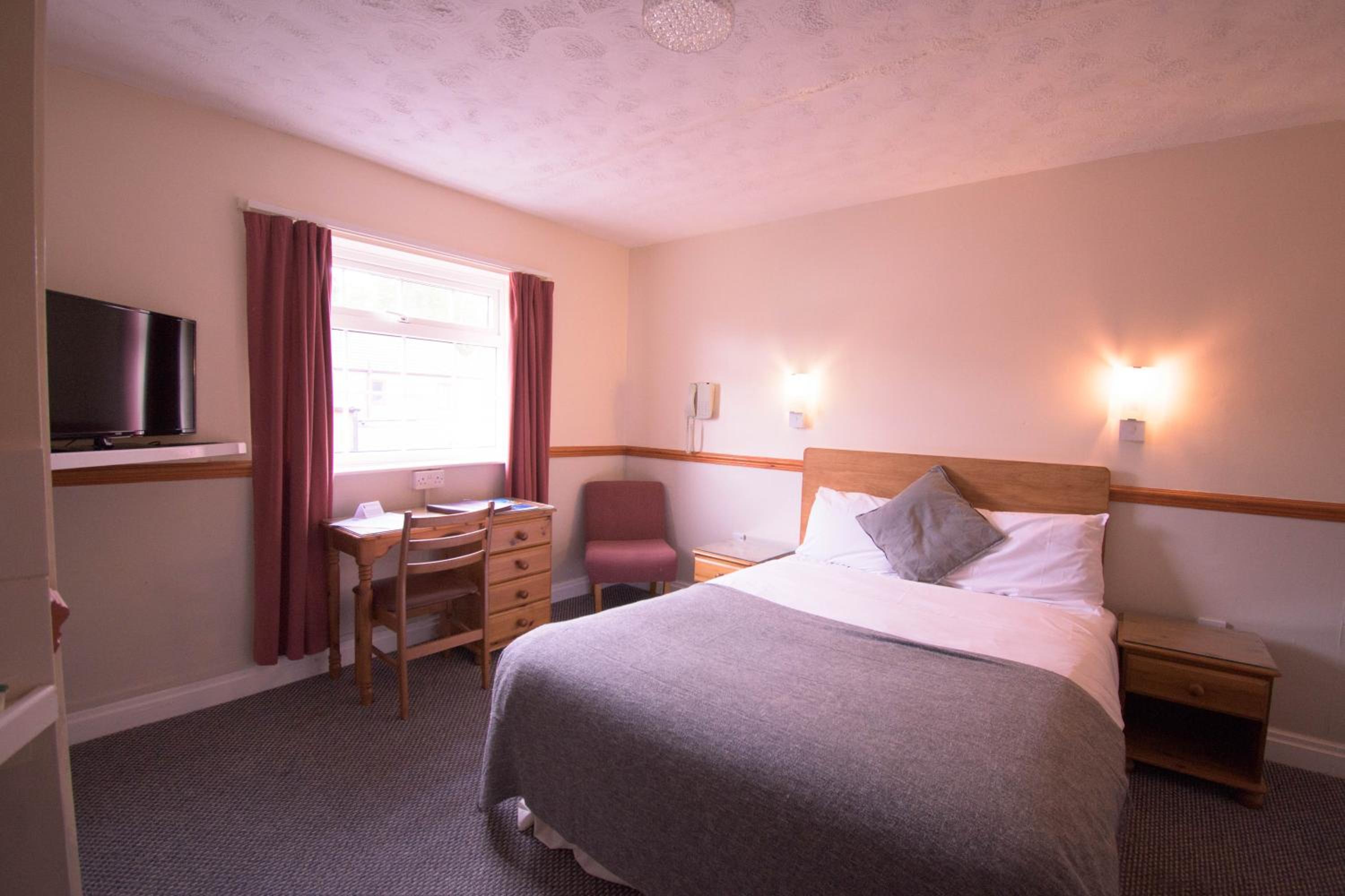Double Room - Photo 16