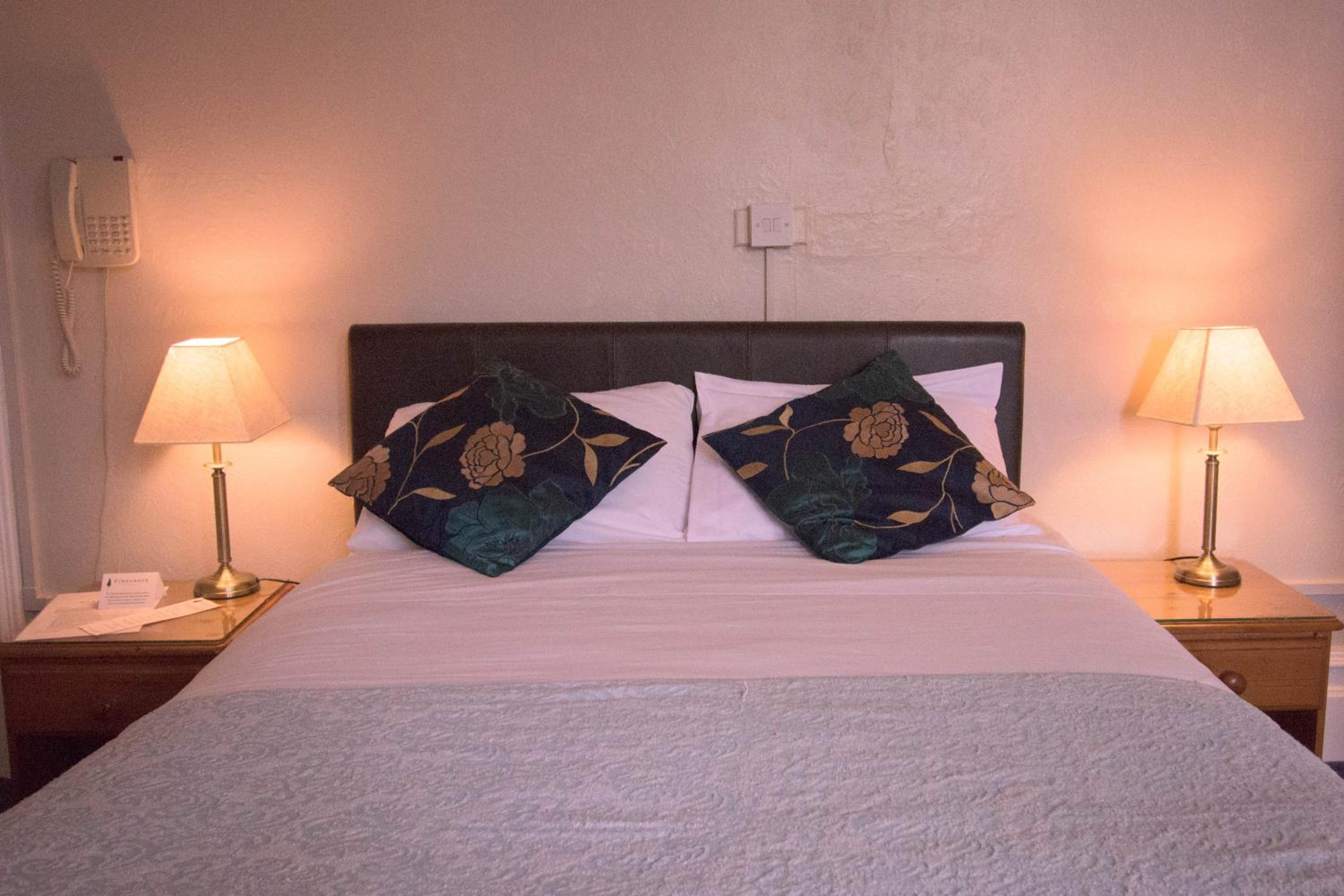 Double Room - Photo 9