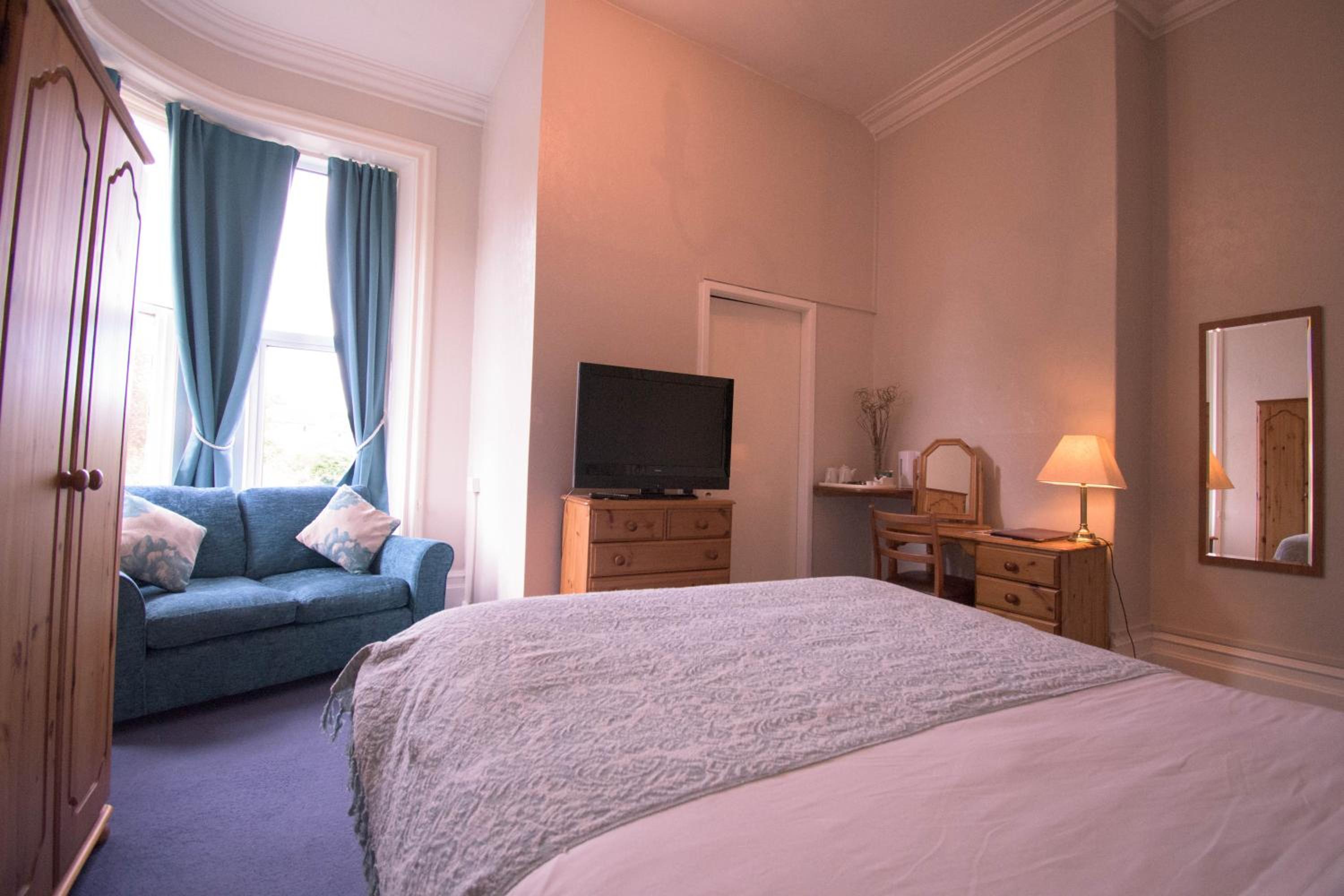 Double Room - Photo 10
