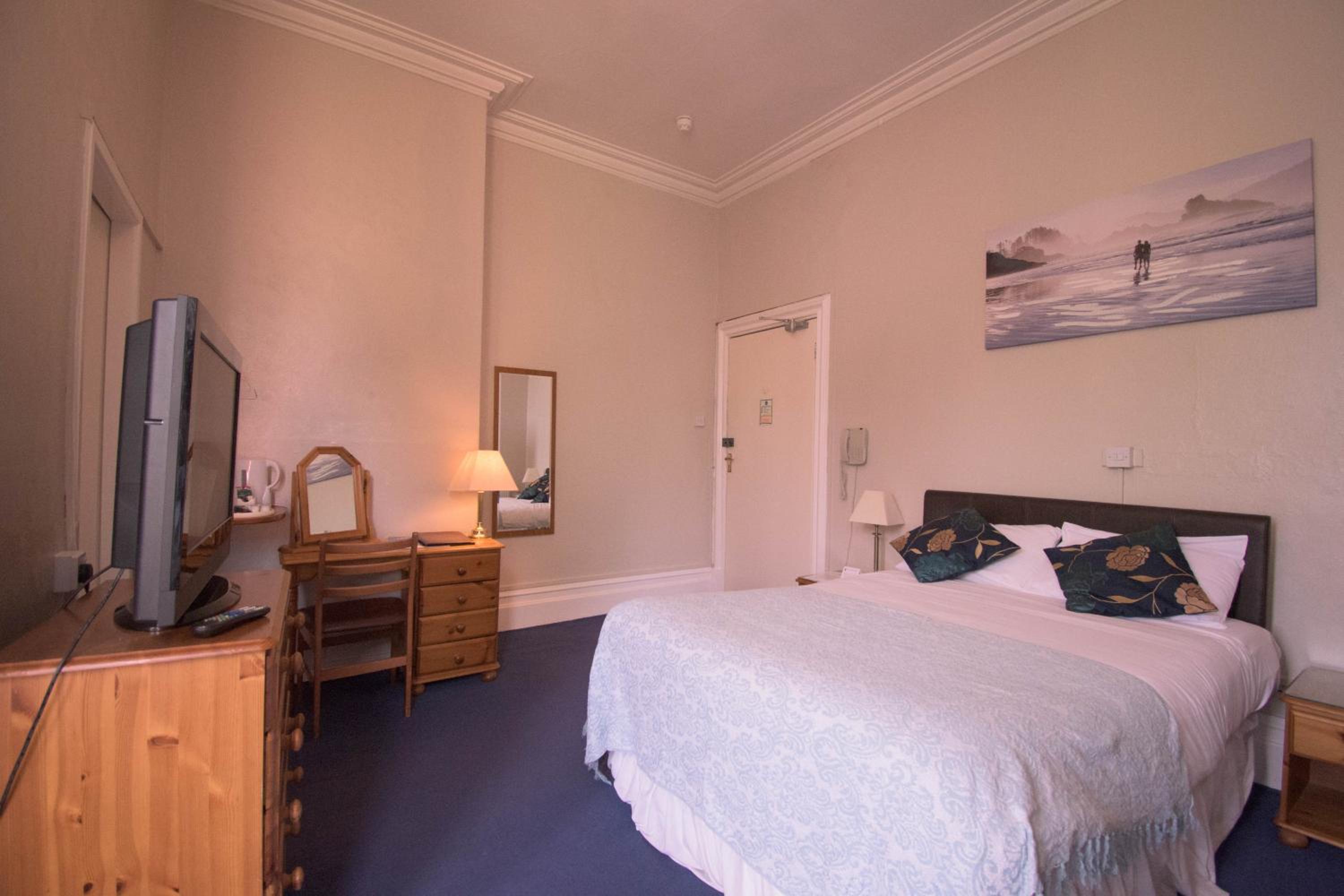 Double Room - Photo 11