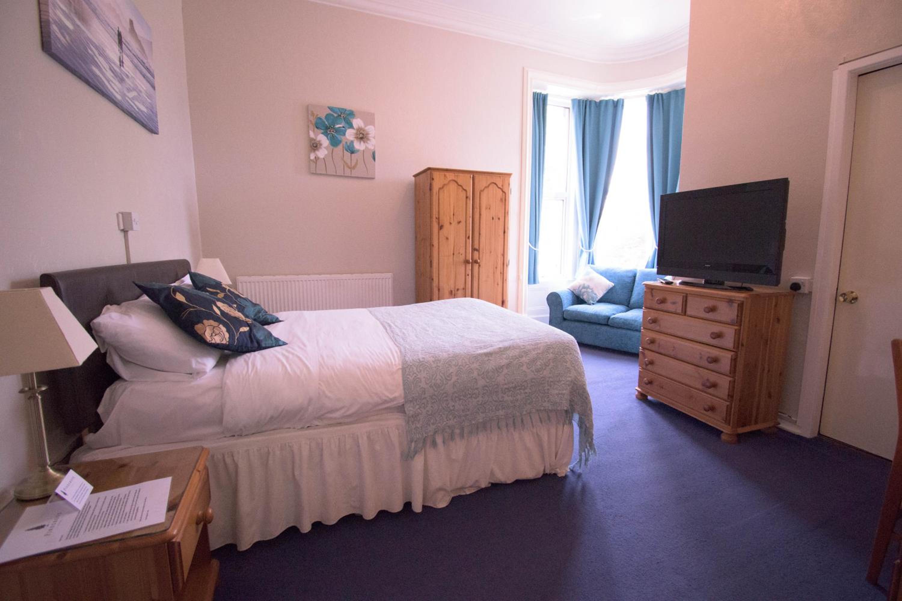 Double Room - Photo 12
