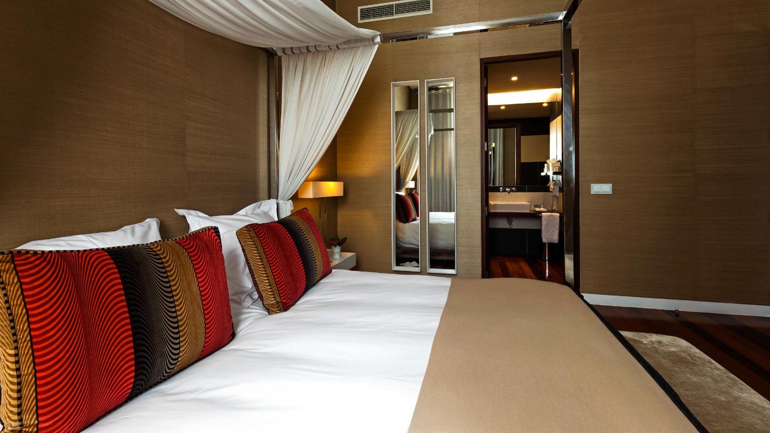 Suite - Photo 5