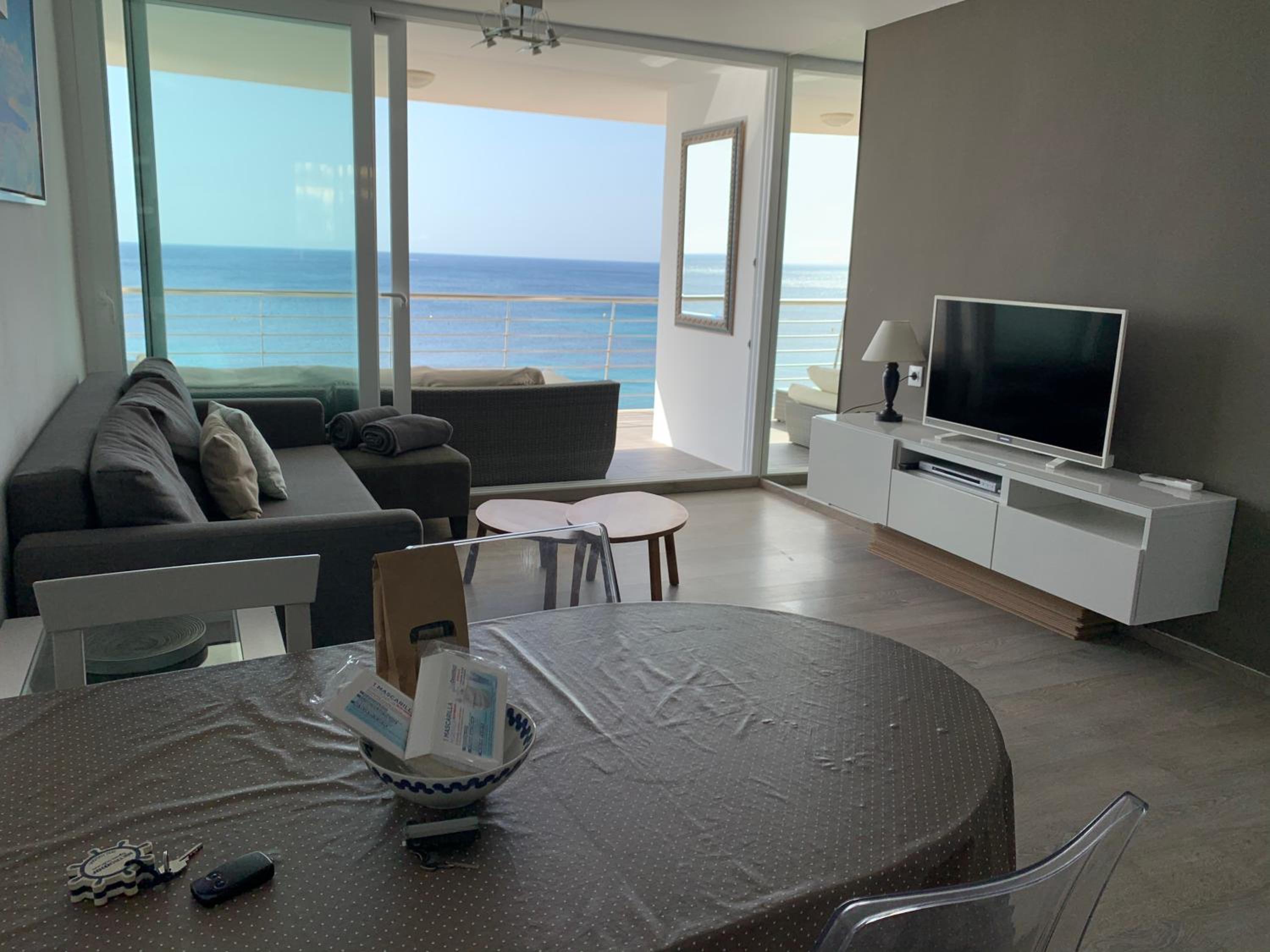 Apartamento con vista al mar