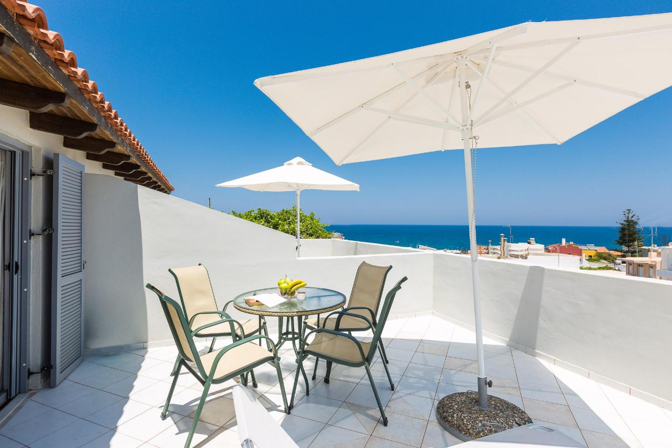 Deluxe Apartment with Sea View - Photo 6