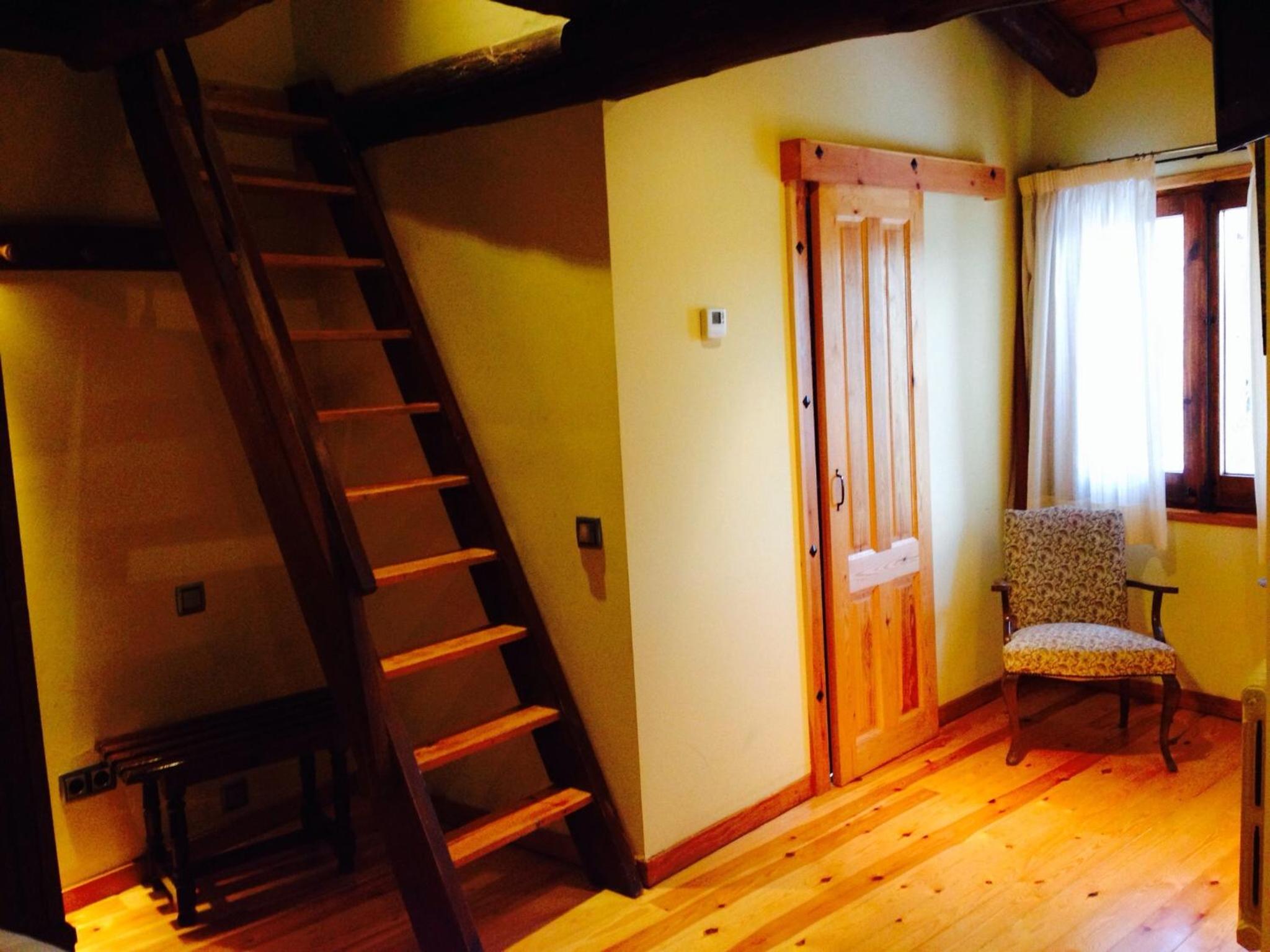 Family Room - Photo 6